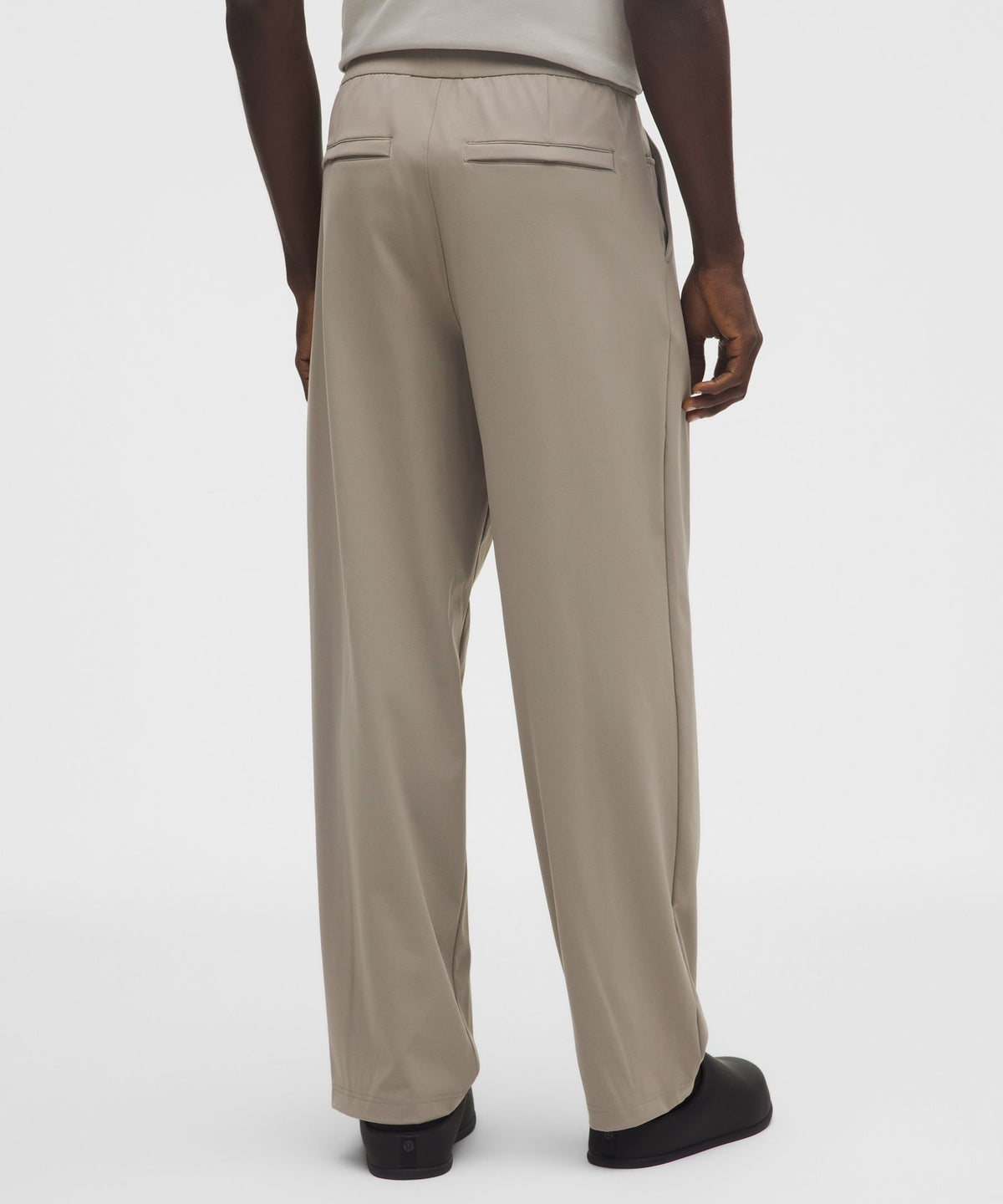 Lululemon Men's Daydrift Relaxed-Fit Pleated Trouser *Regular