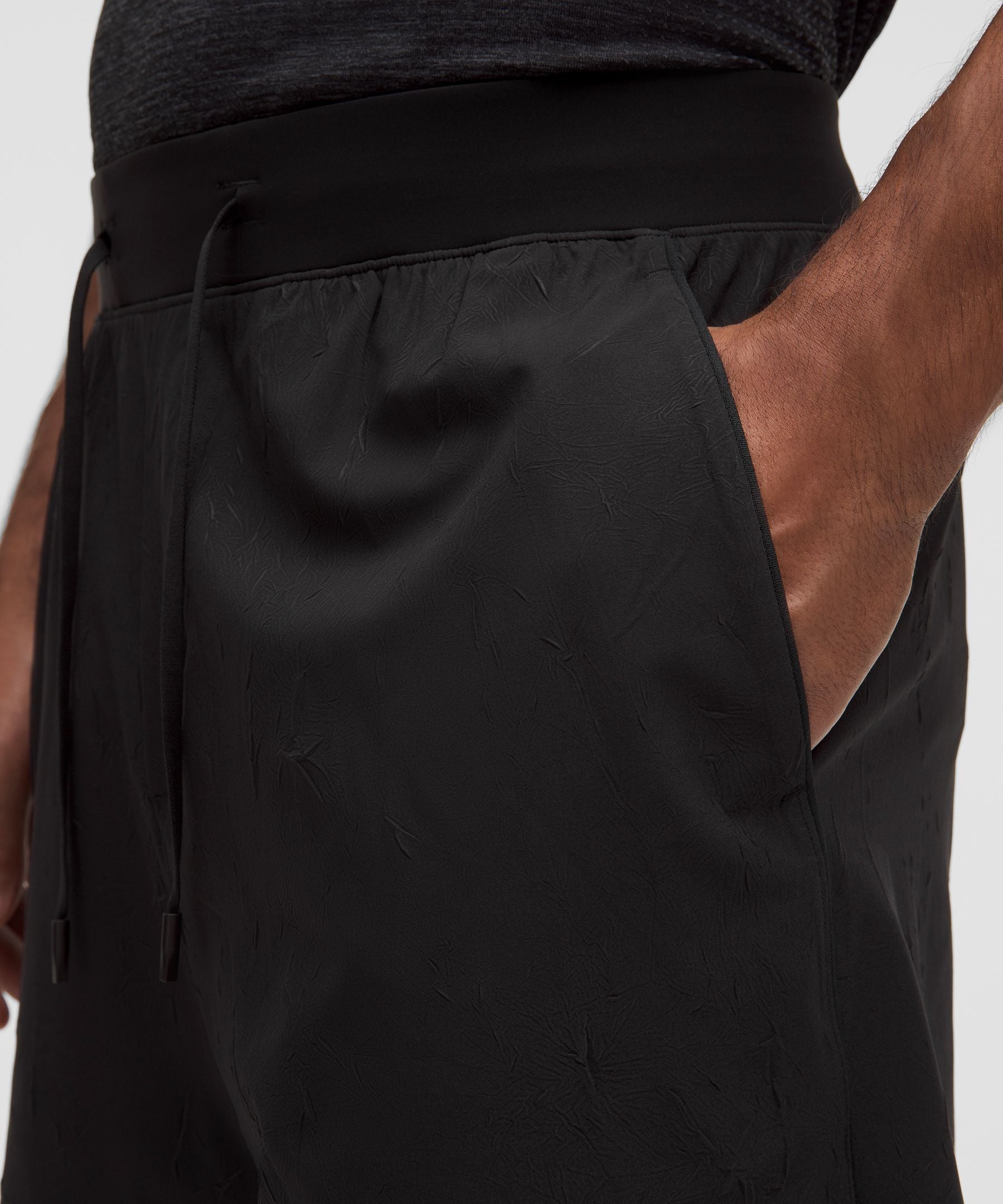 Lululemon Zeroed In Linerless Crinkle Texture Short 5"