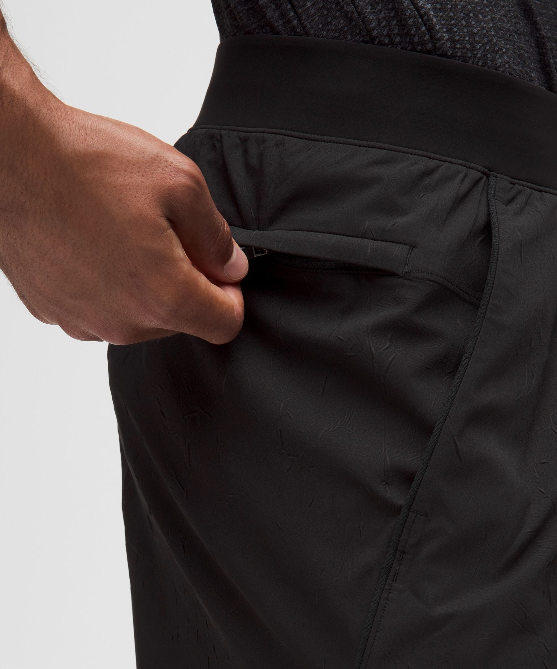 Lululemon Zeroed In Linerless Crinkle Texture Short 5"