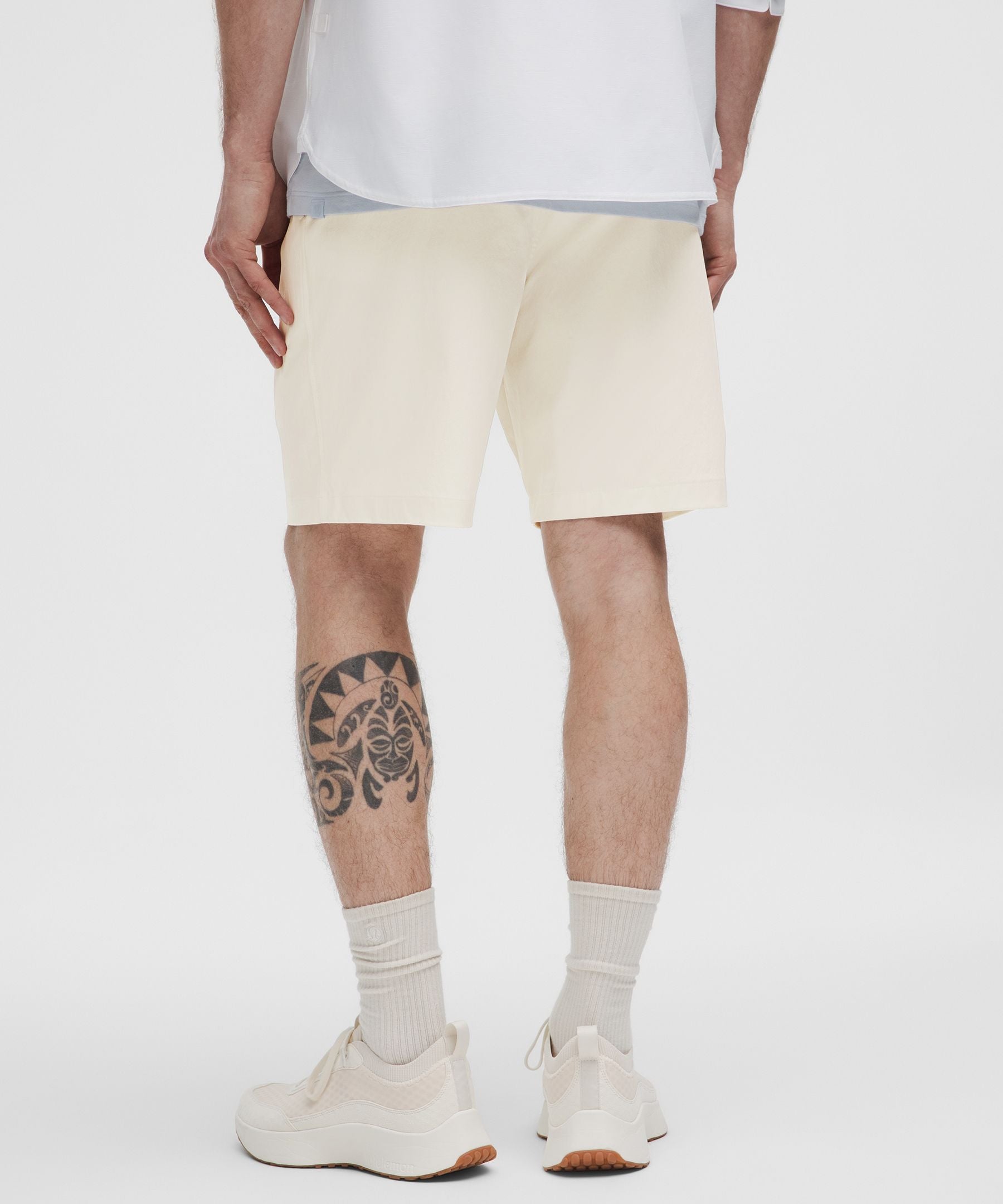 Lululemon Woven Relaxed-Fit Pleated Short 8"
