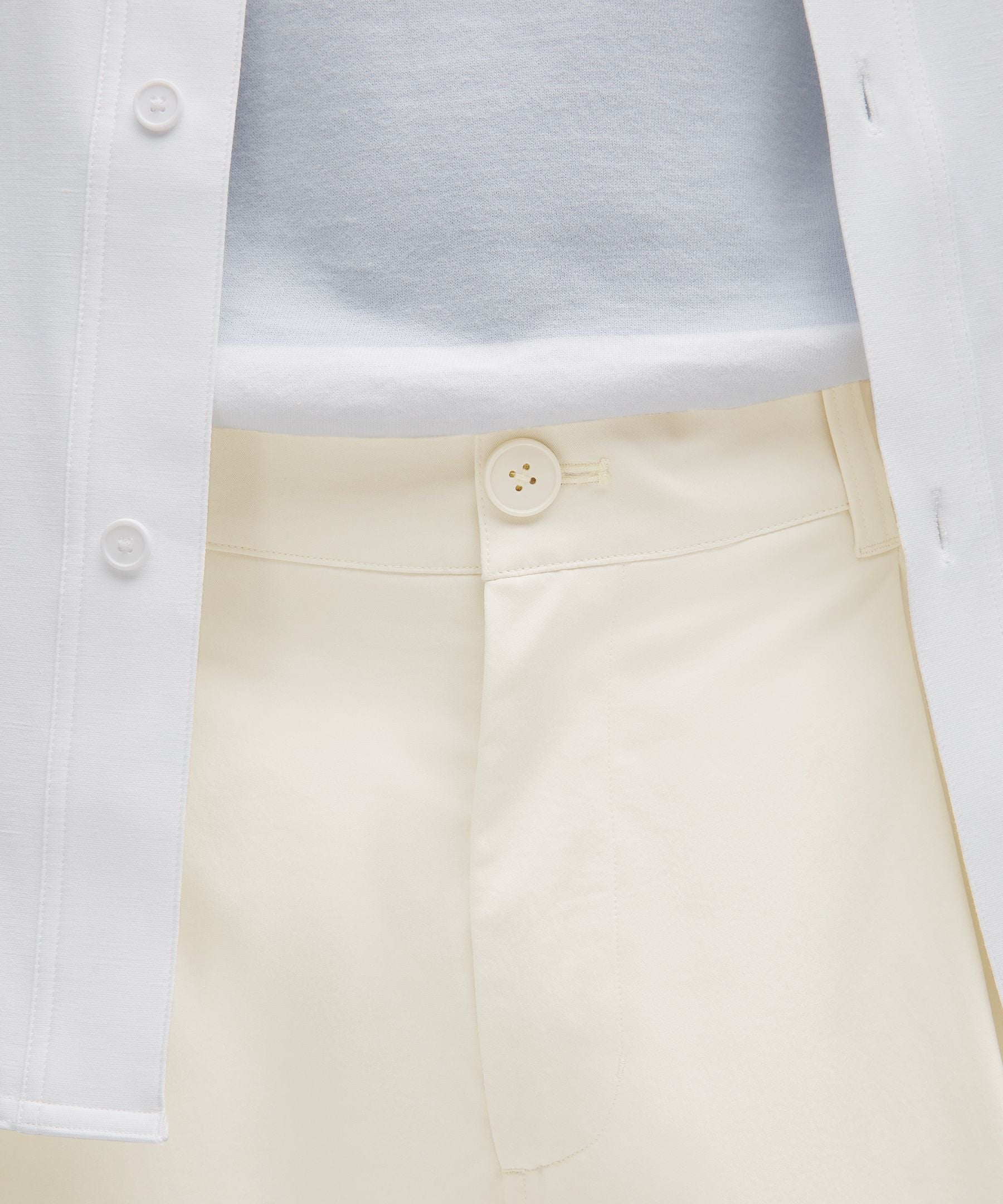 Lululemon Woven Relaxed-Fit Pleated Short 8"