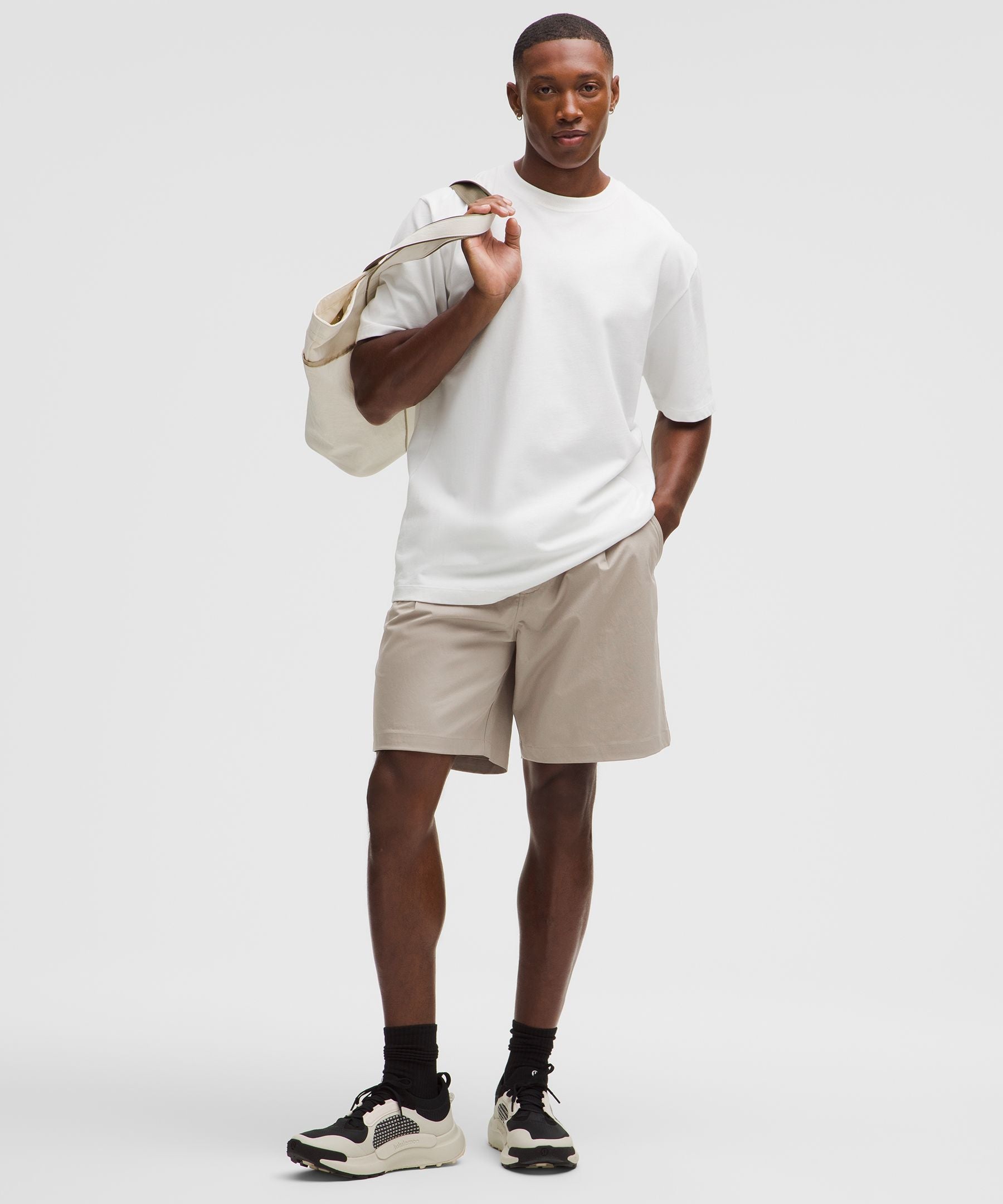 Lululemon Woven Relaxed-Fit Pleated Short 8"