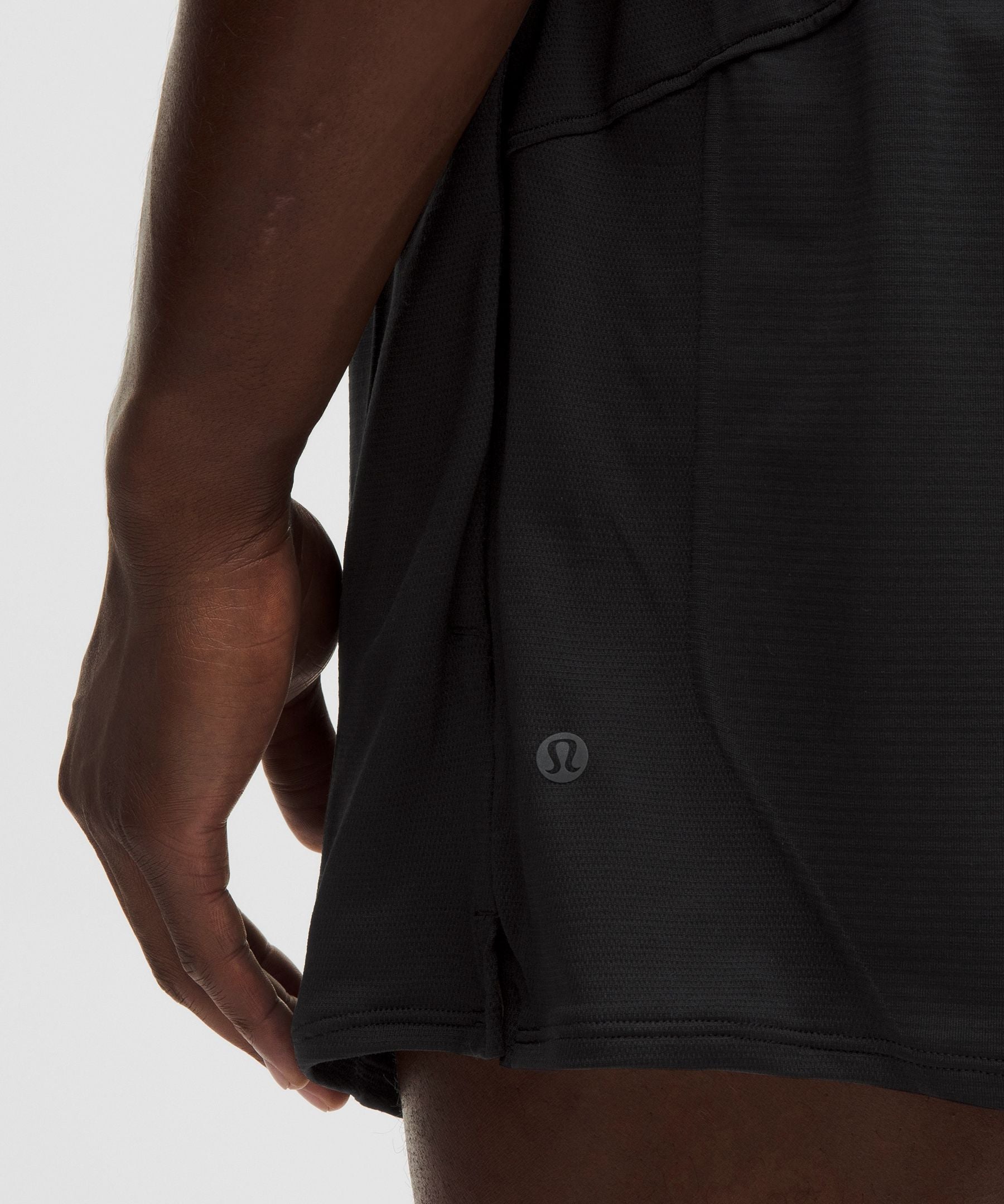 Lululemon Metal Vent Tech Linerless Short 5"