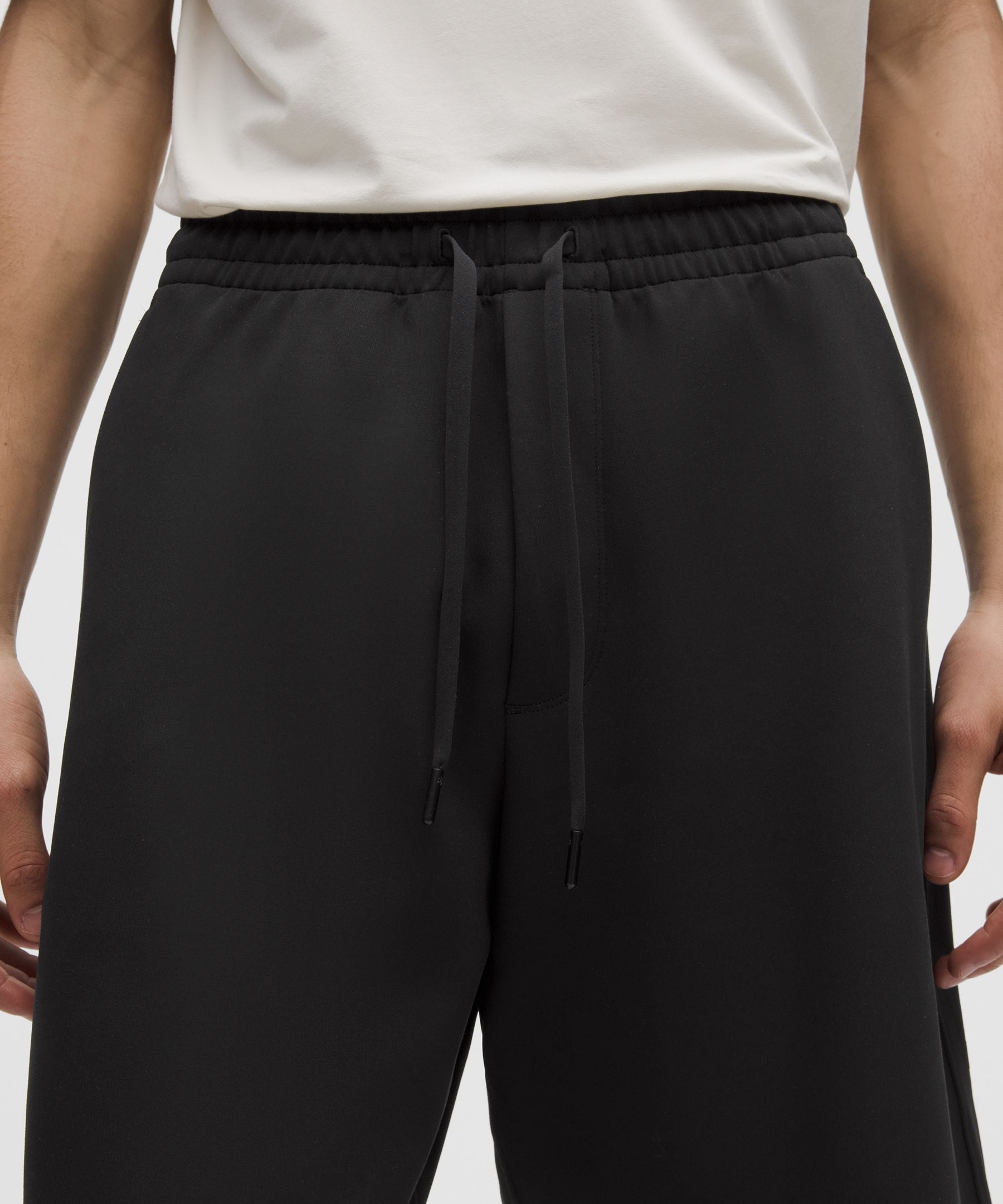 Lululemon Grand Standard Short 8"
