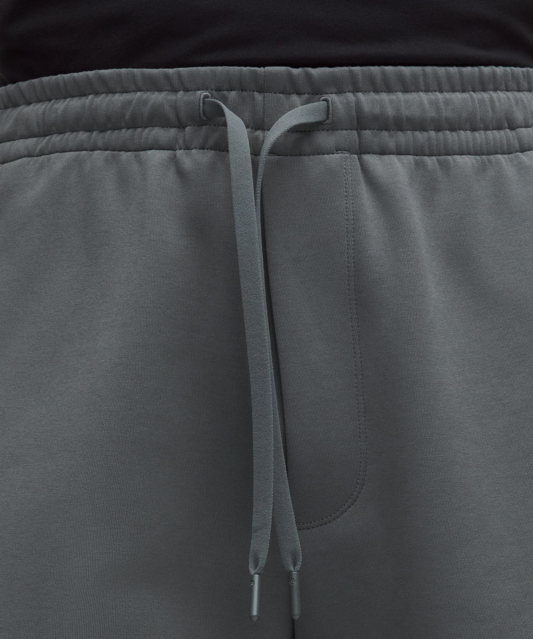 Lululemon Grand Standard Short 8"
