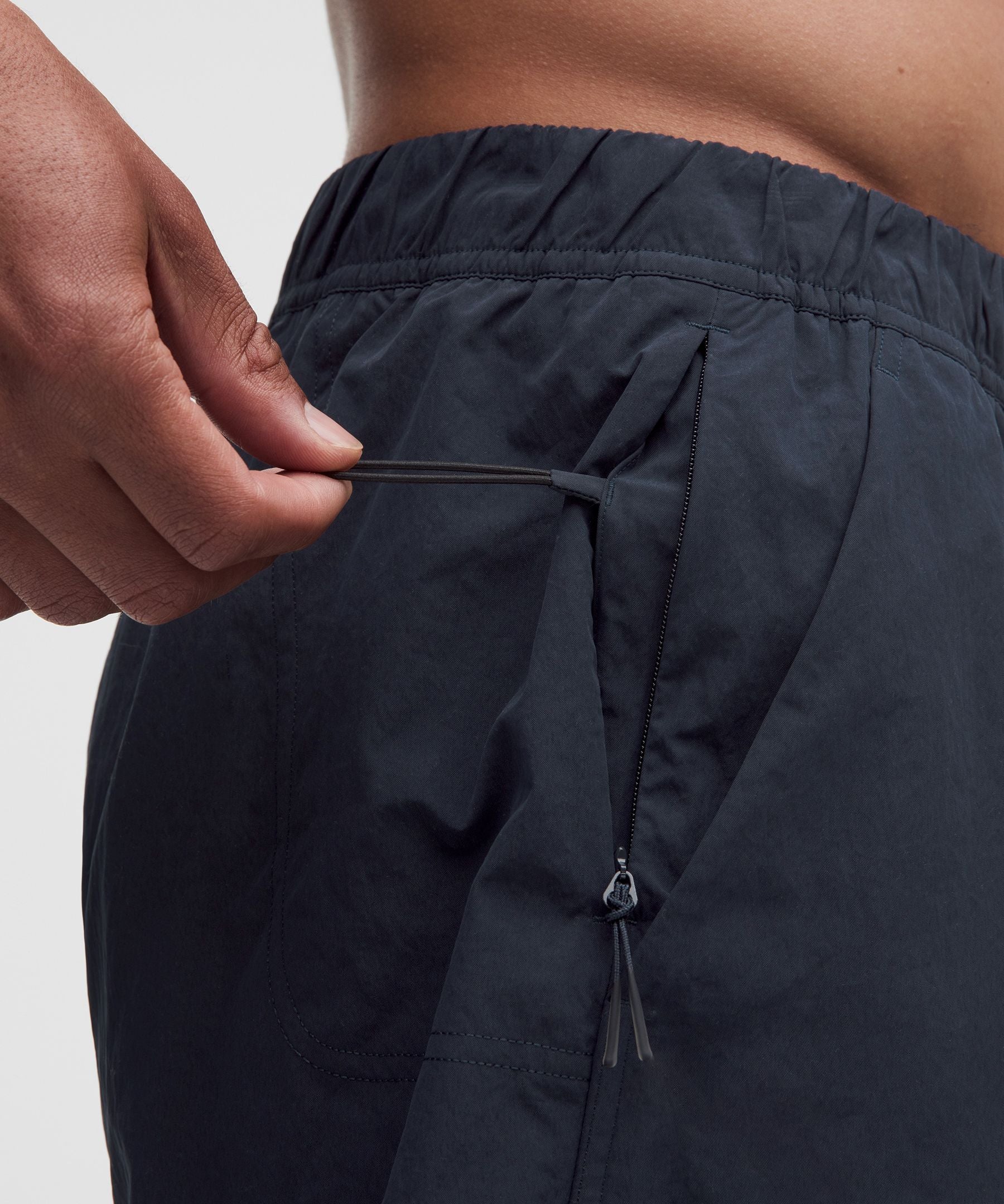 Lululemon Beach to Trail Lined Short 5"