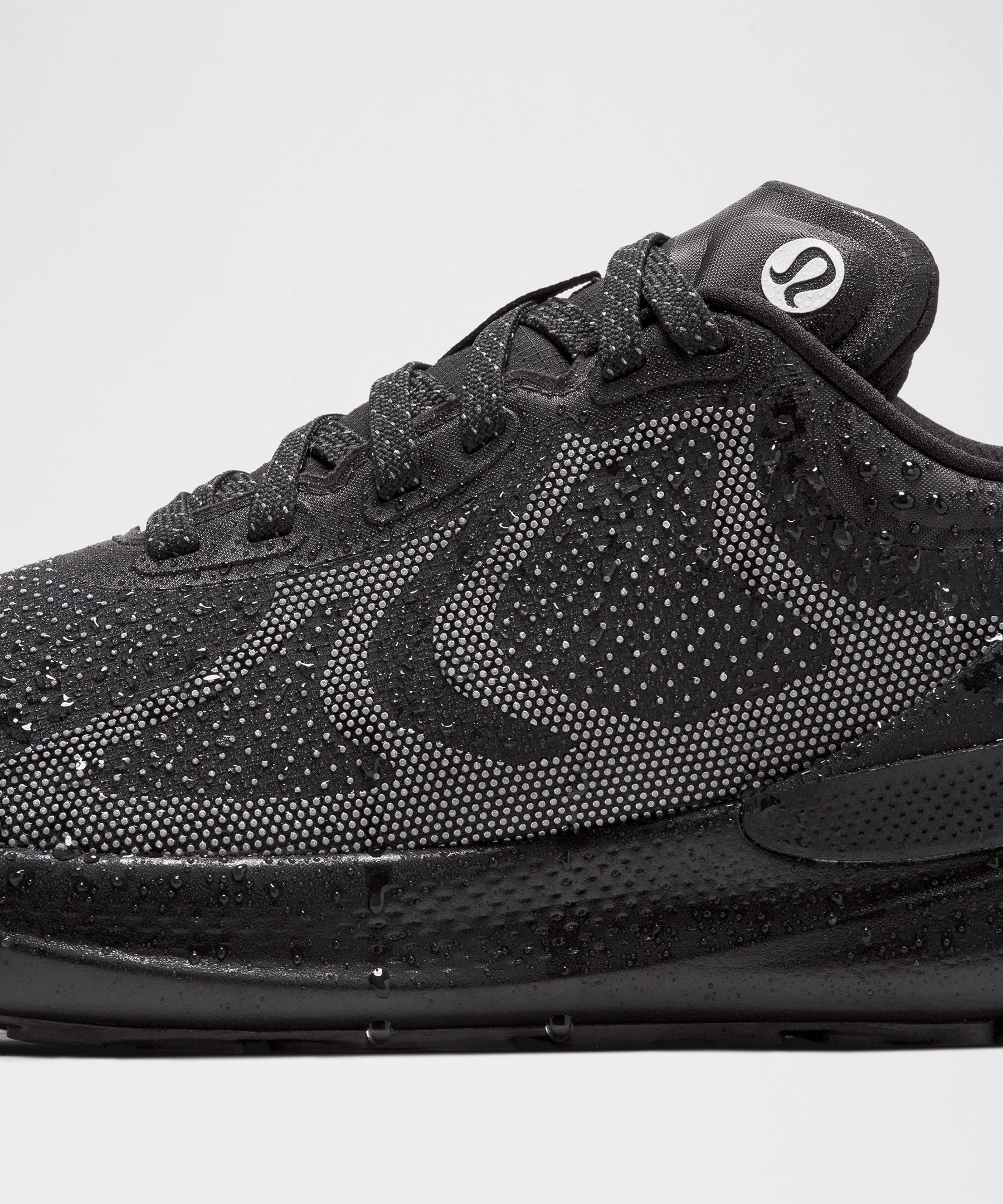 Lululemon Men's Beyondfeel Waterproof Running Shoe