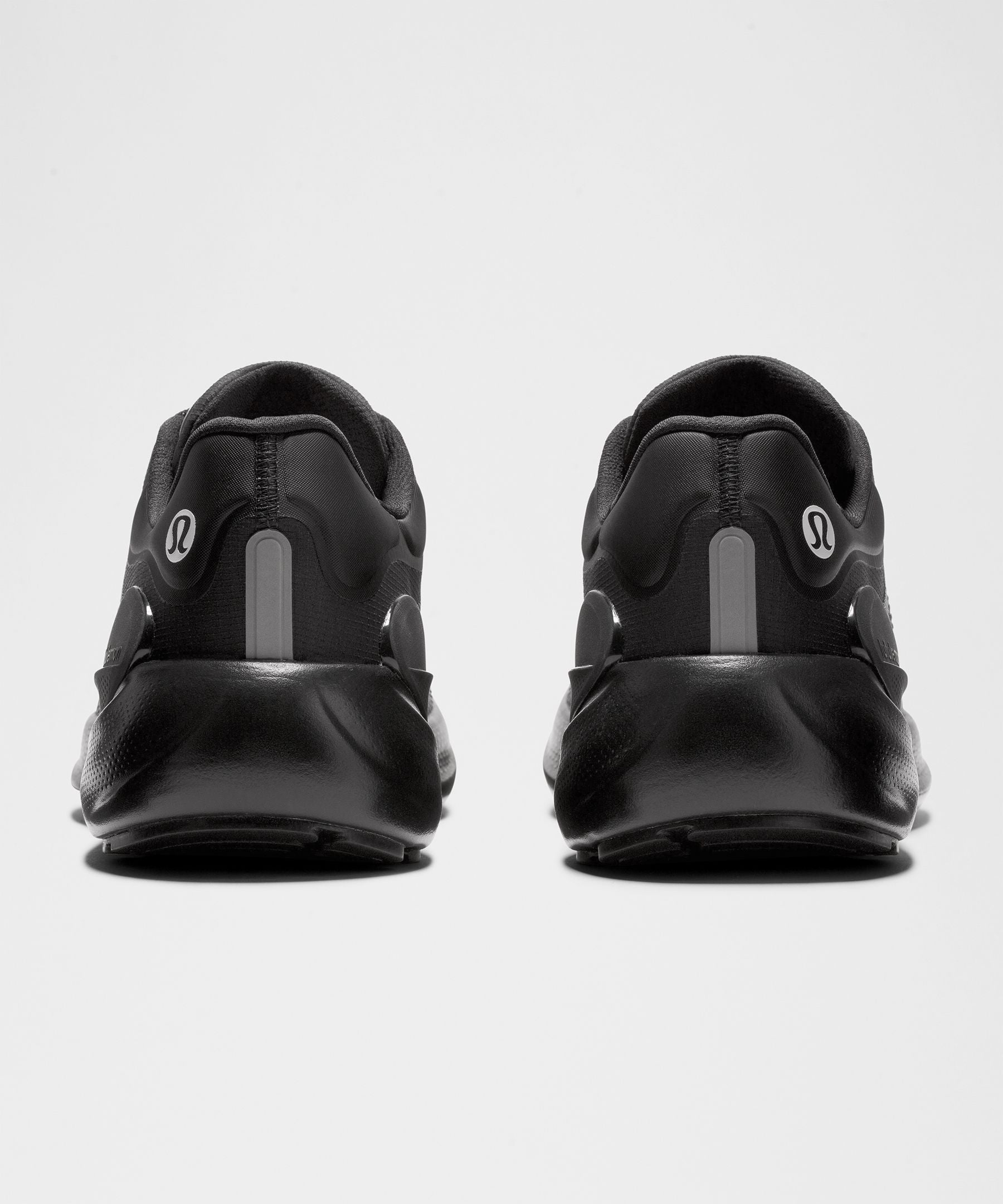Lululemon Men's Beyondfeel Waterproof Running Shoe