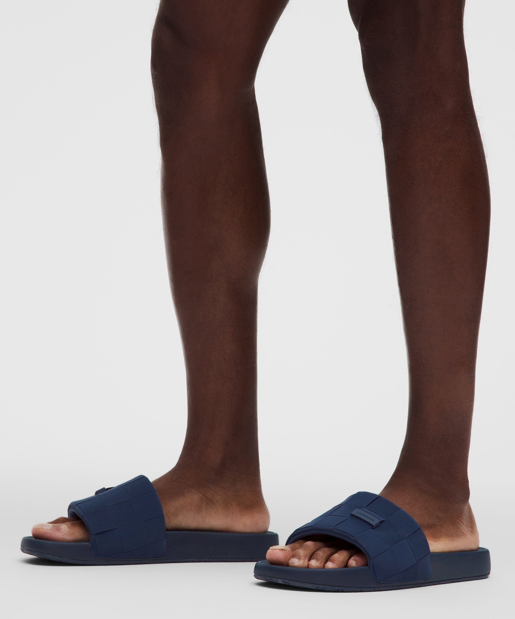 Lululemon Men's Restfeel Woven Slide