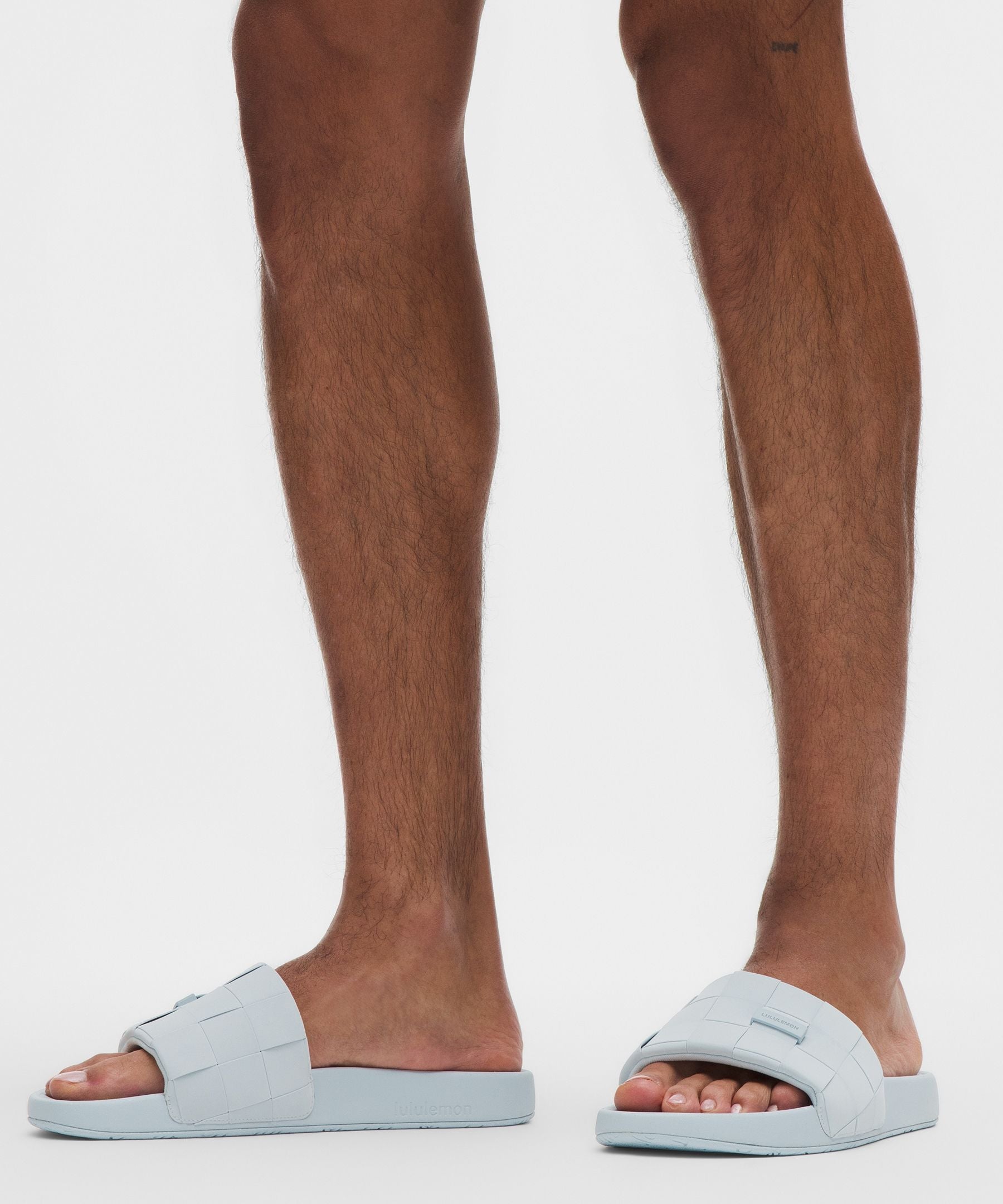 Lululemon Men's Restfeel Woven Slide