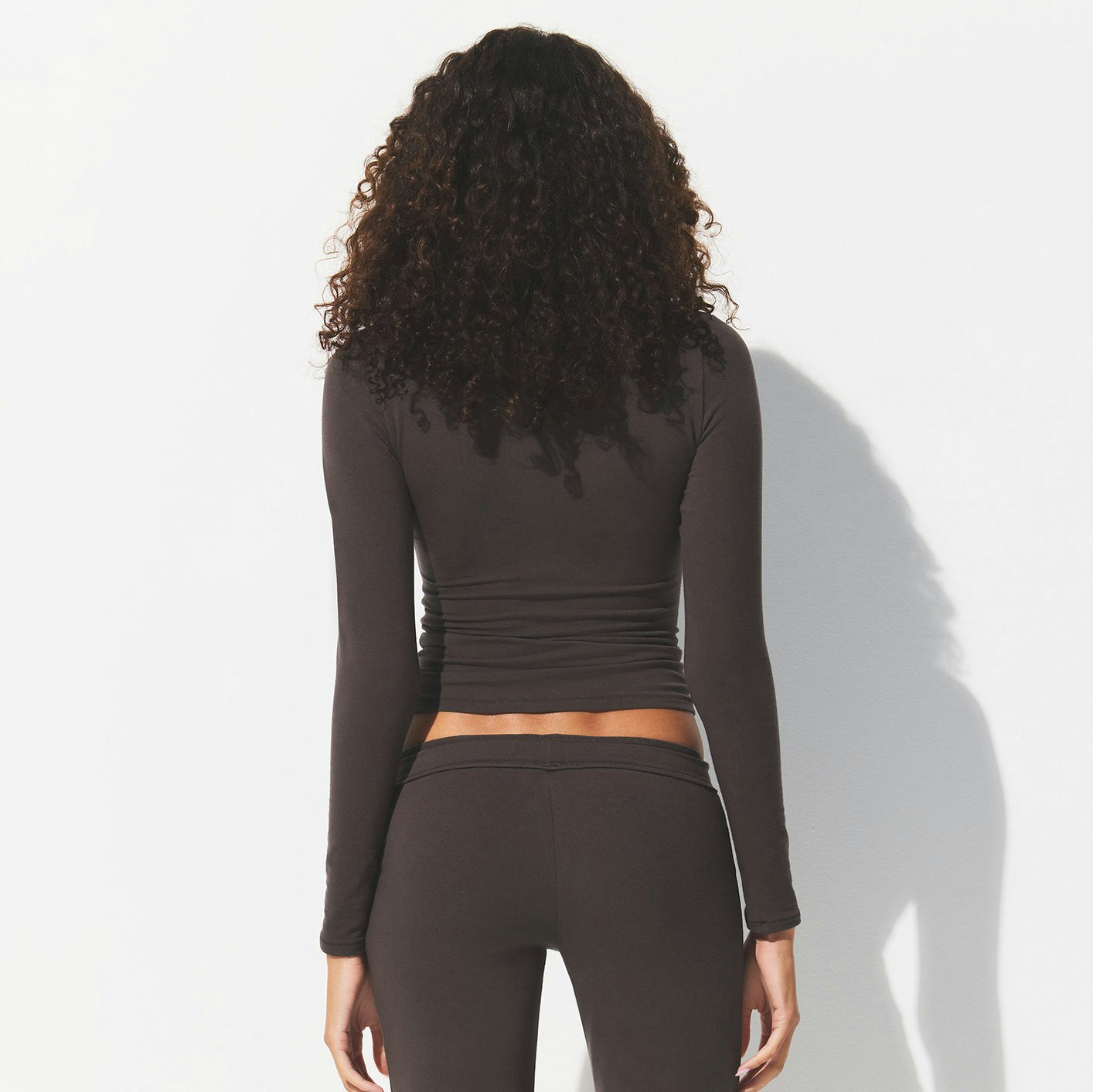 COTTON JERSEY SCOOP NECK LONG SLEEVE TOP