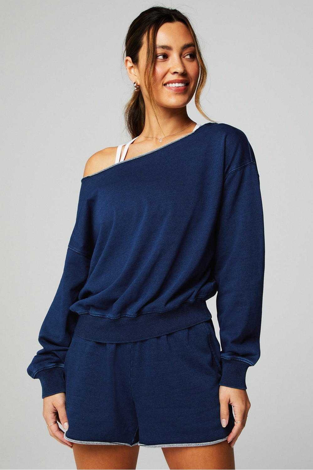 #color_medium-washed-indigo