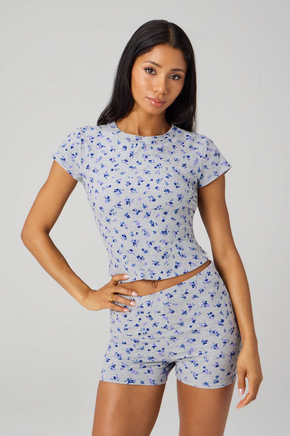 #color_classic-grey-heather-fleeting-florals