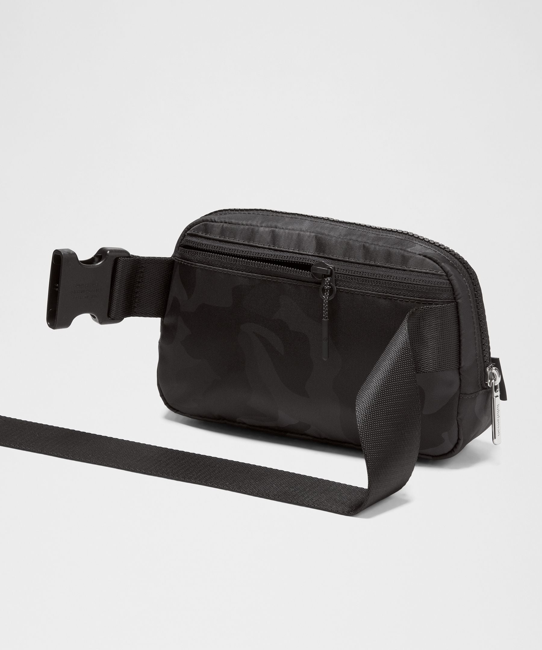 Lululemon Everywhere Belt Bag 1L