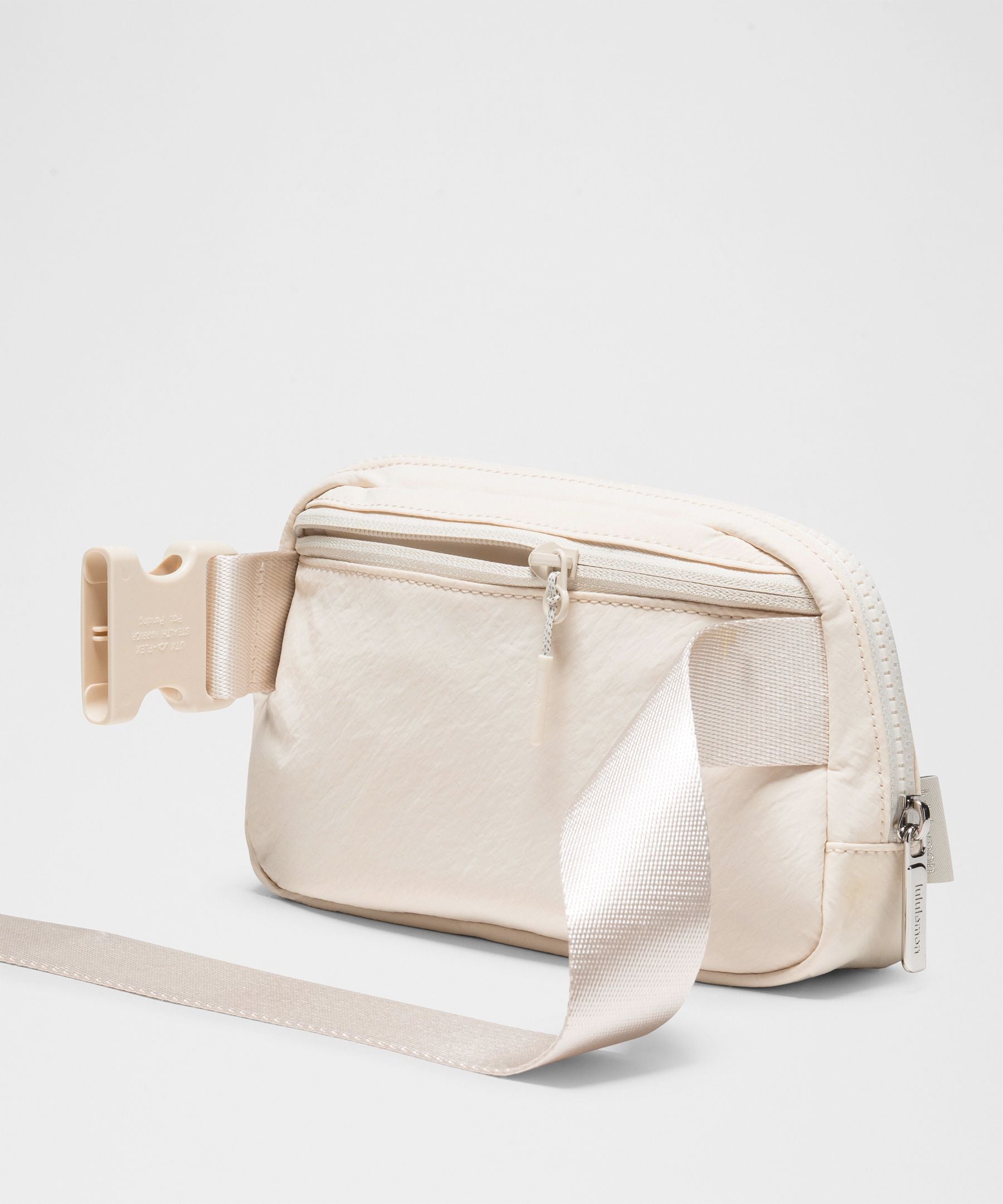 Lululemon Everywhere Belt Bag 1L