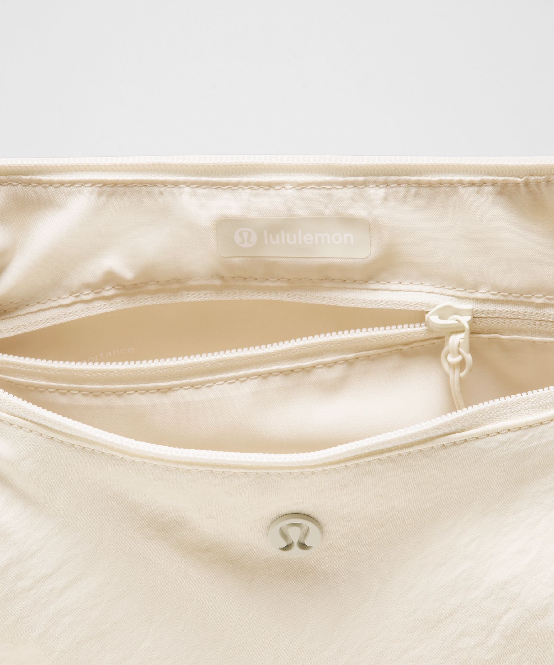 Lululemon Slouchy Sling Bag 6L