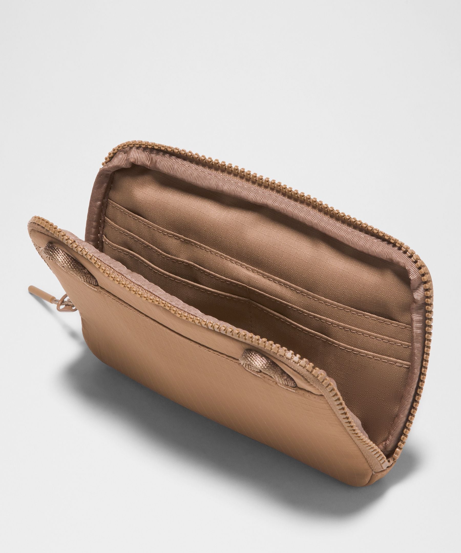 Lululemon Multi-Pocket Tote Bag 19.5L