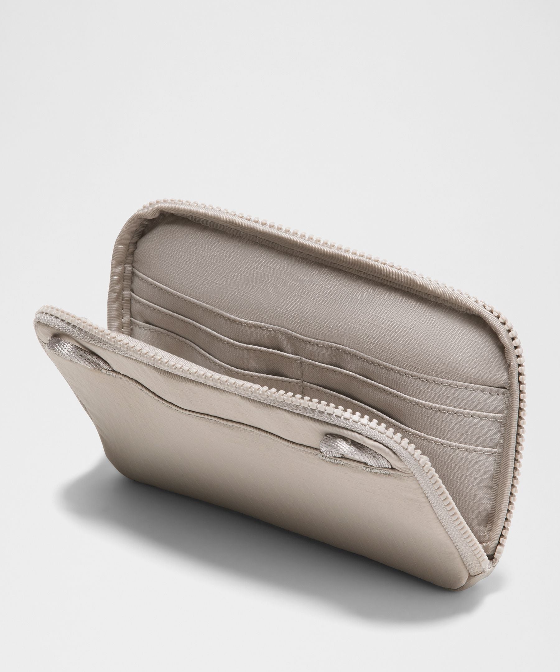 Lululemon Multi-Pocket Tote Bag 19.5L