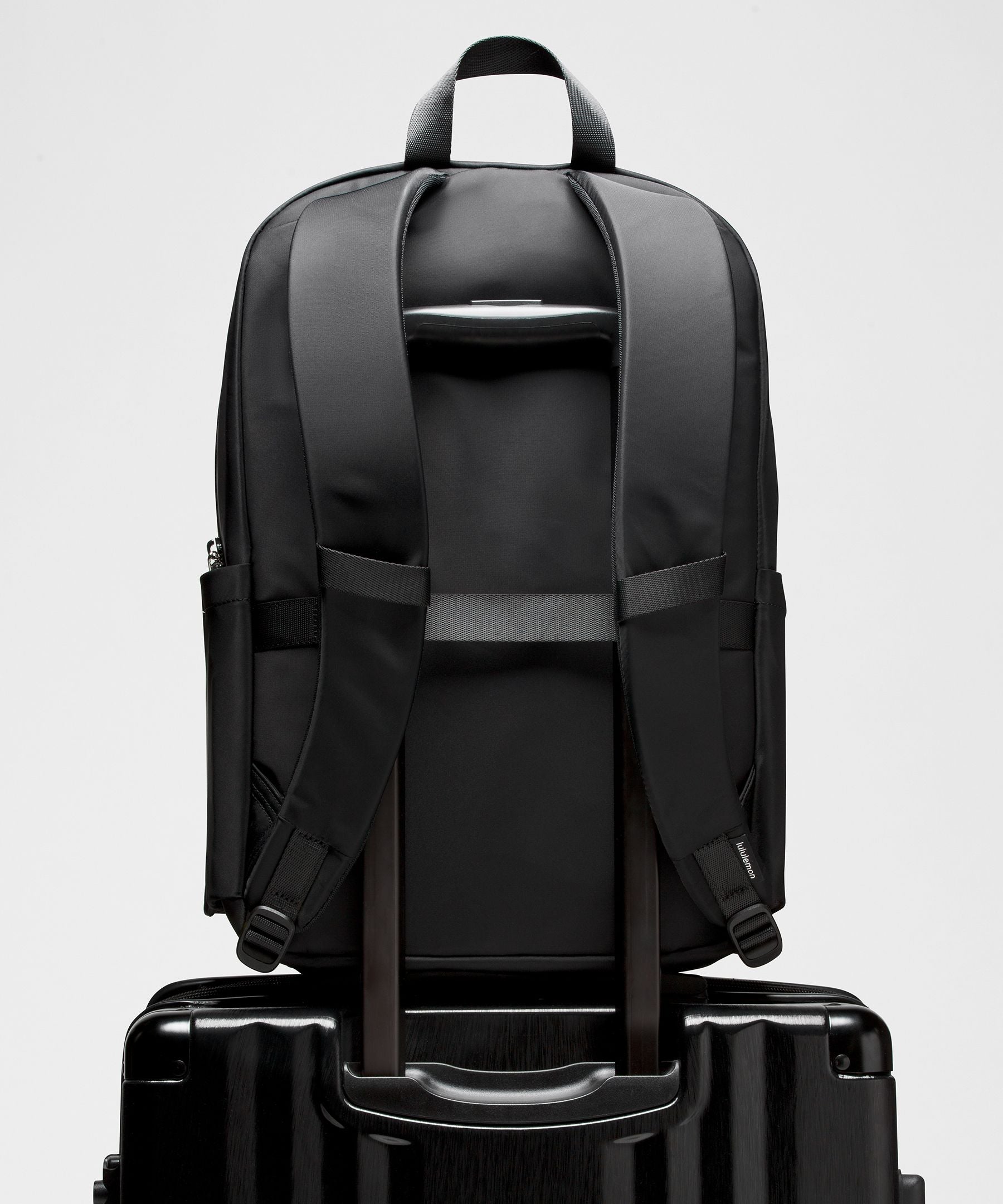 Lululemon Everywhere Backpack 22L *Metal Hardware