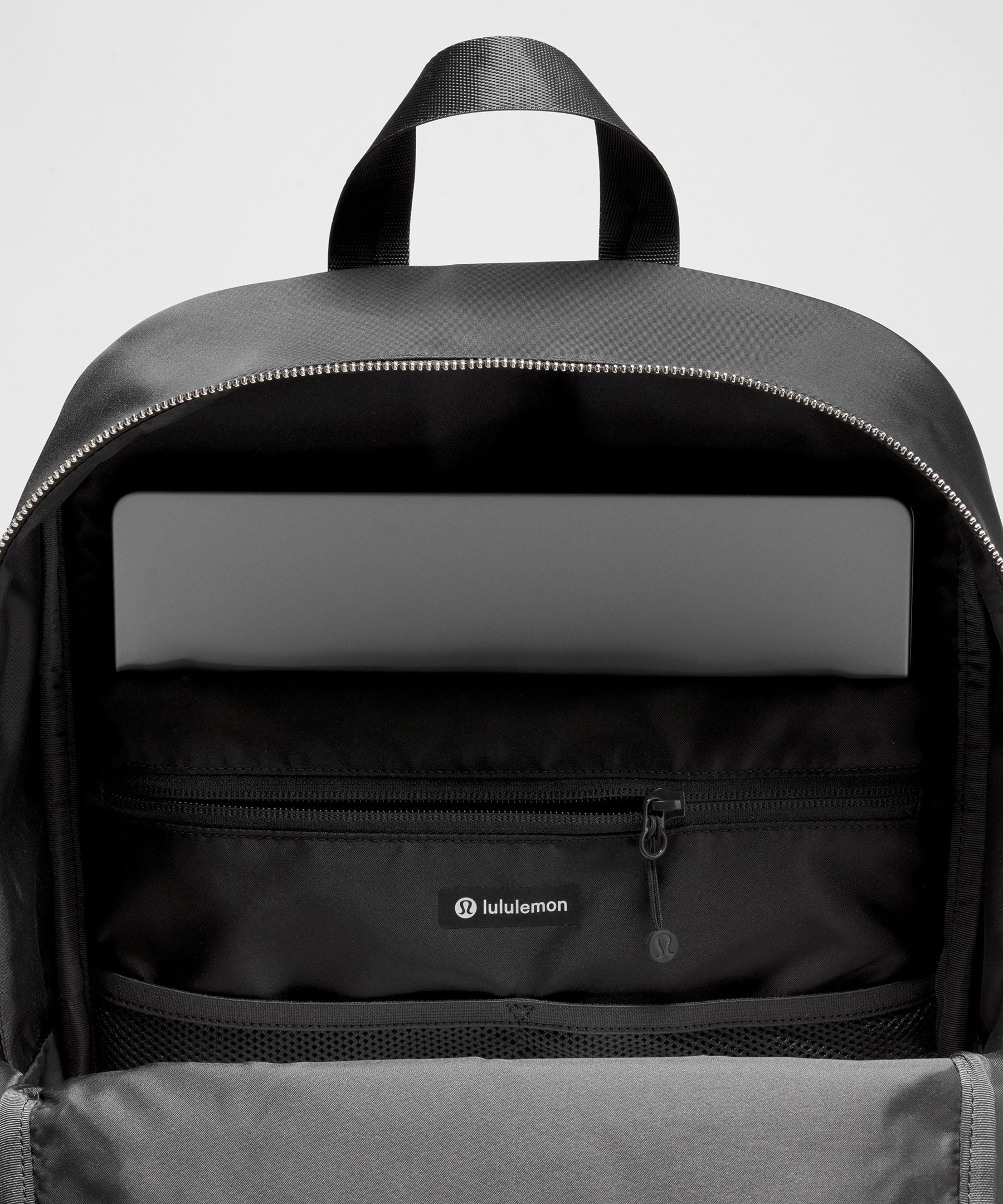 Lululemon Everywhere Backpack 22L *Metal Hardware