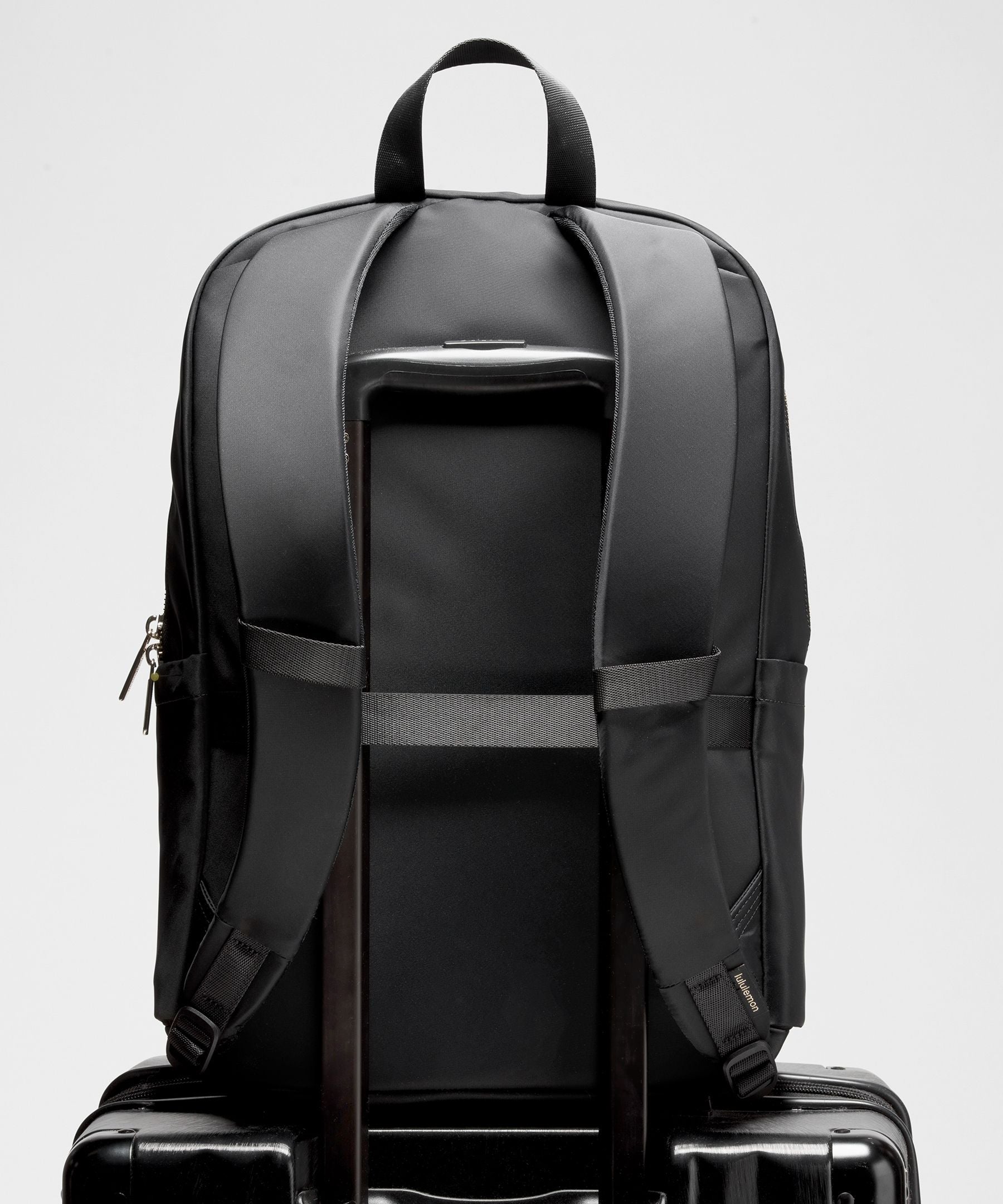 Lululemon Everywhere Backpack 22L *Metal Hardware