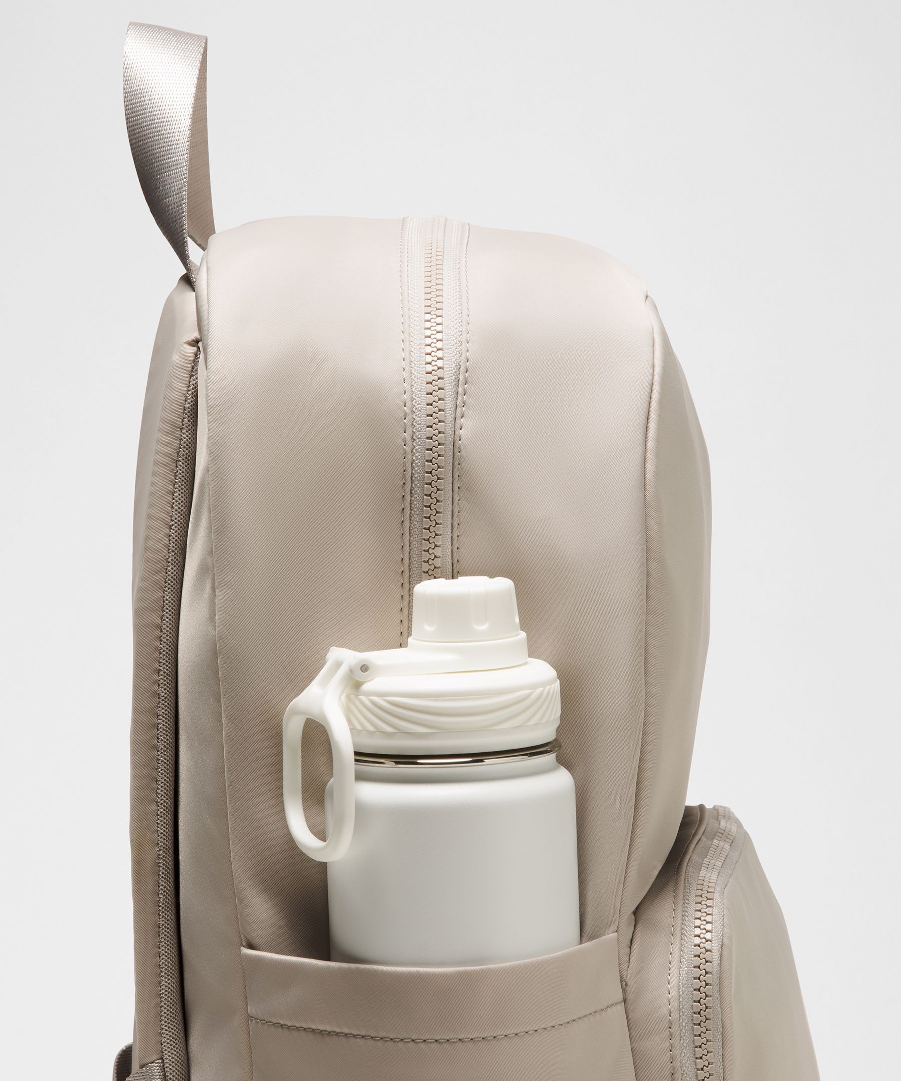 Lululemon Everywhere Backpack 22L