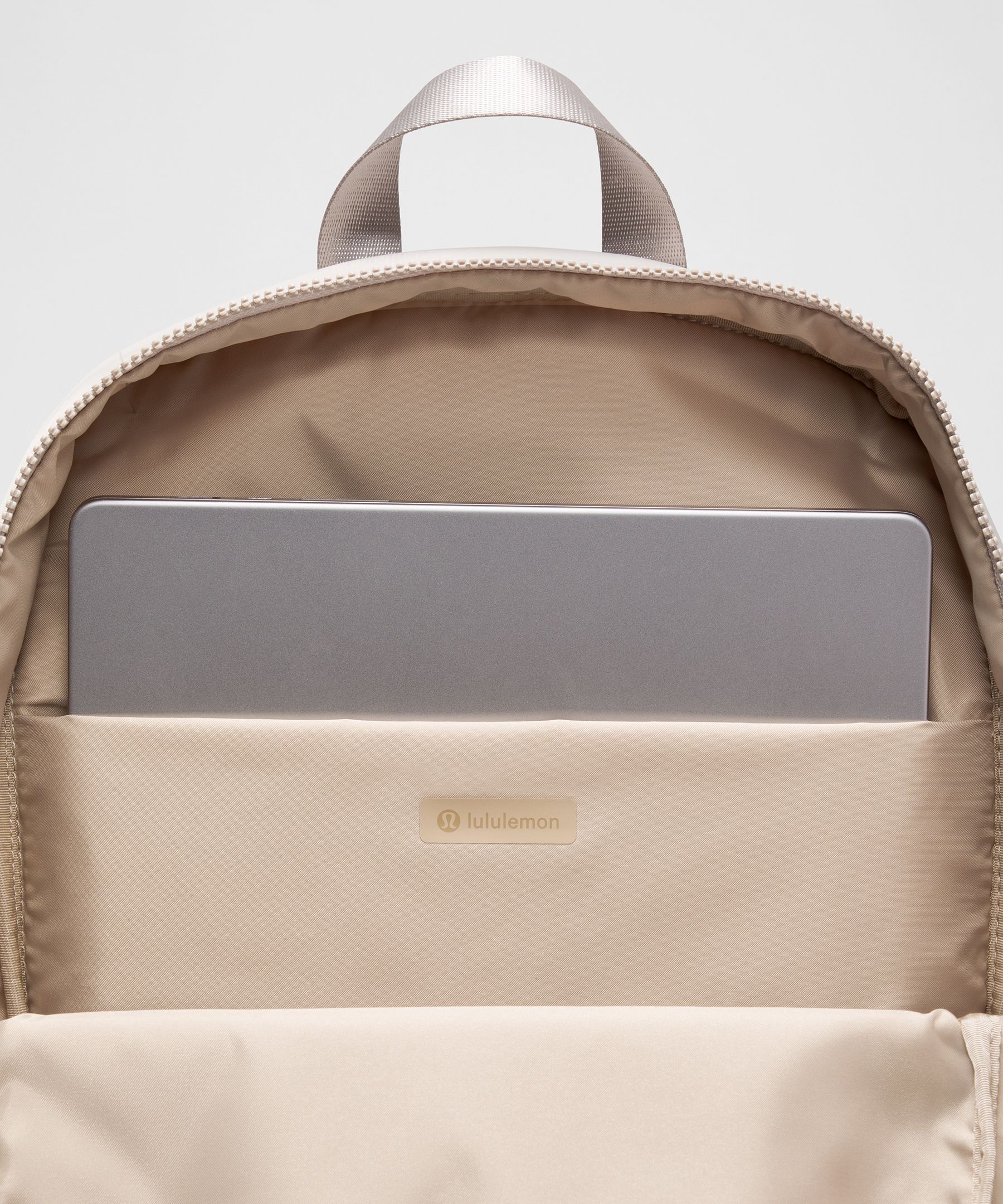 Lululemon Everywhere Backpack 22L