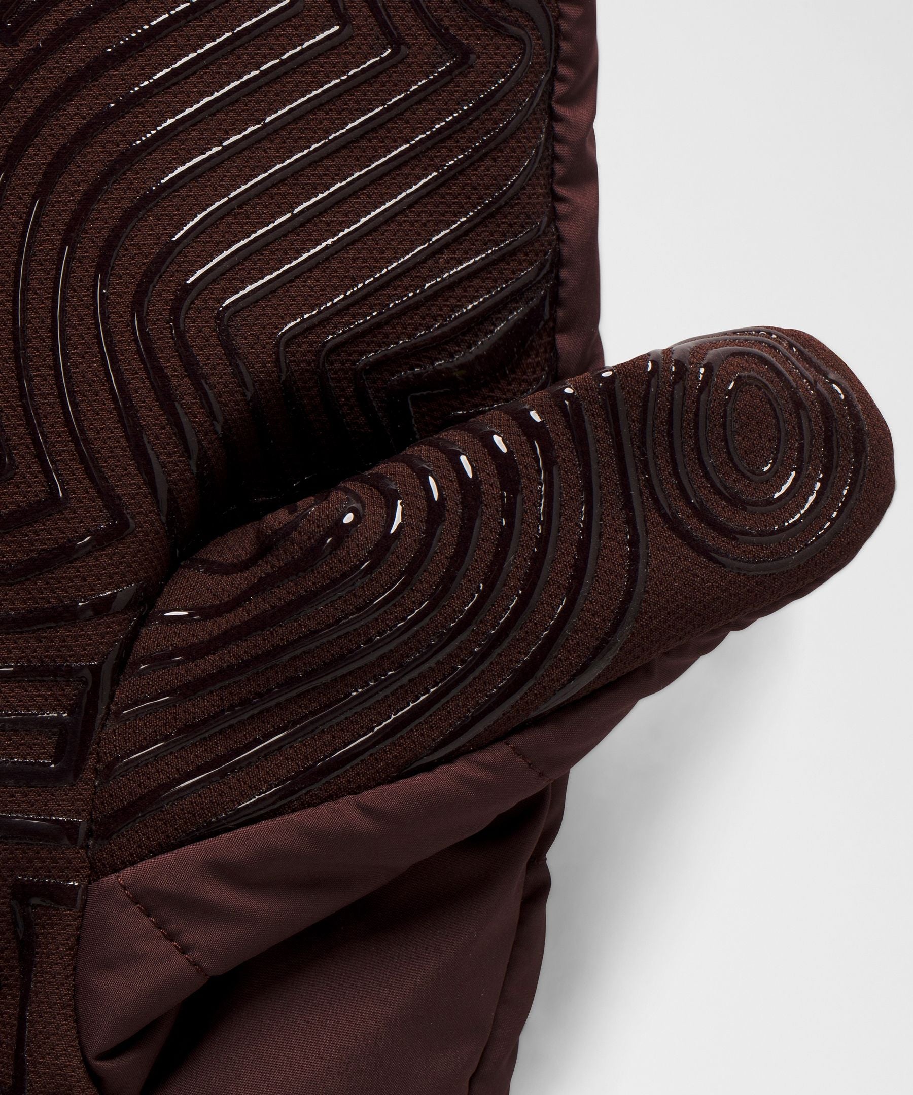 Lululemon Team Canada Wunder Puff Mittens *COC Logo