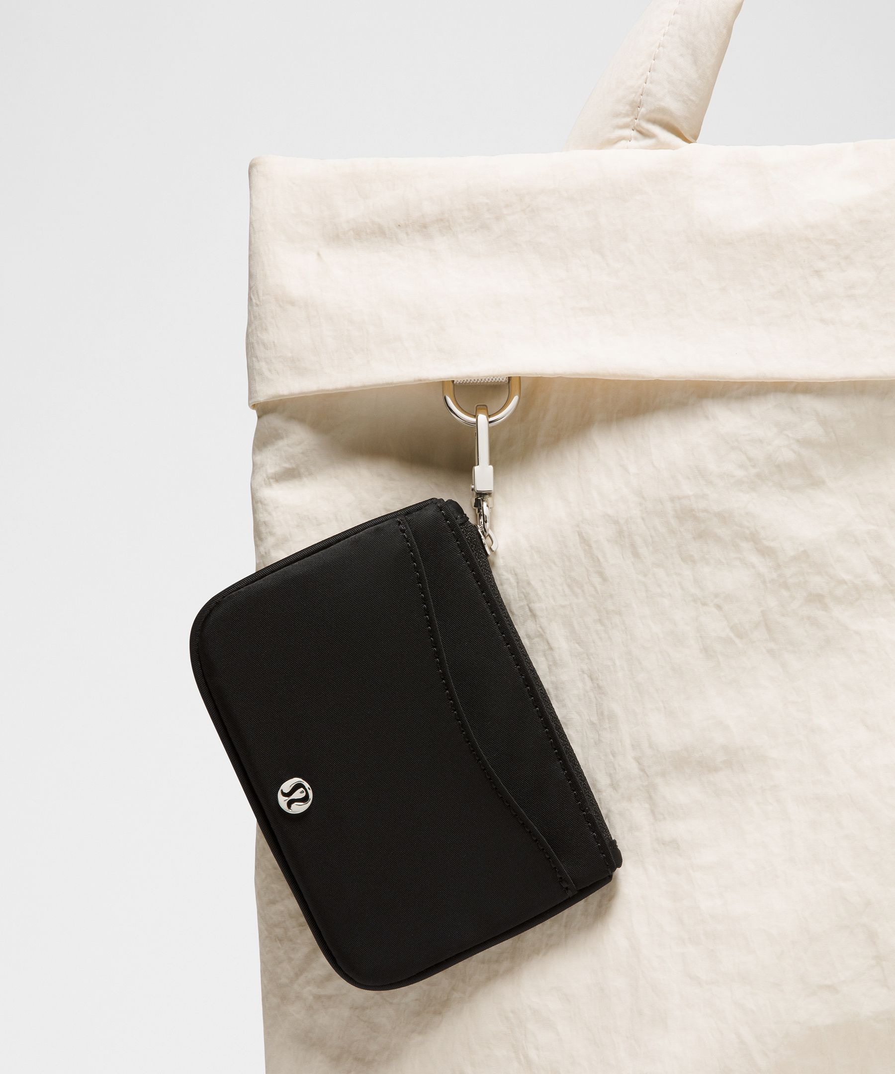 Lululemon Clippable Card Holder