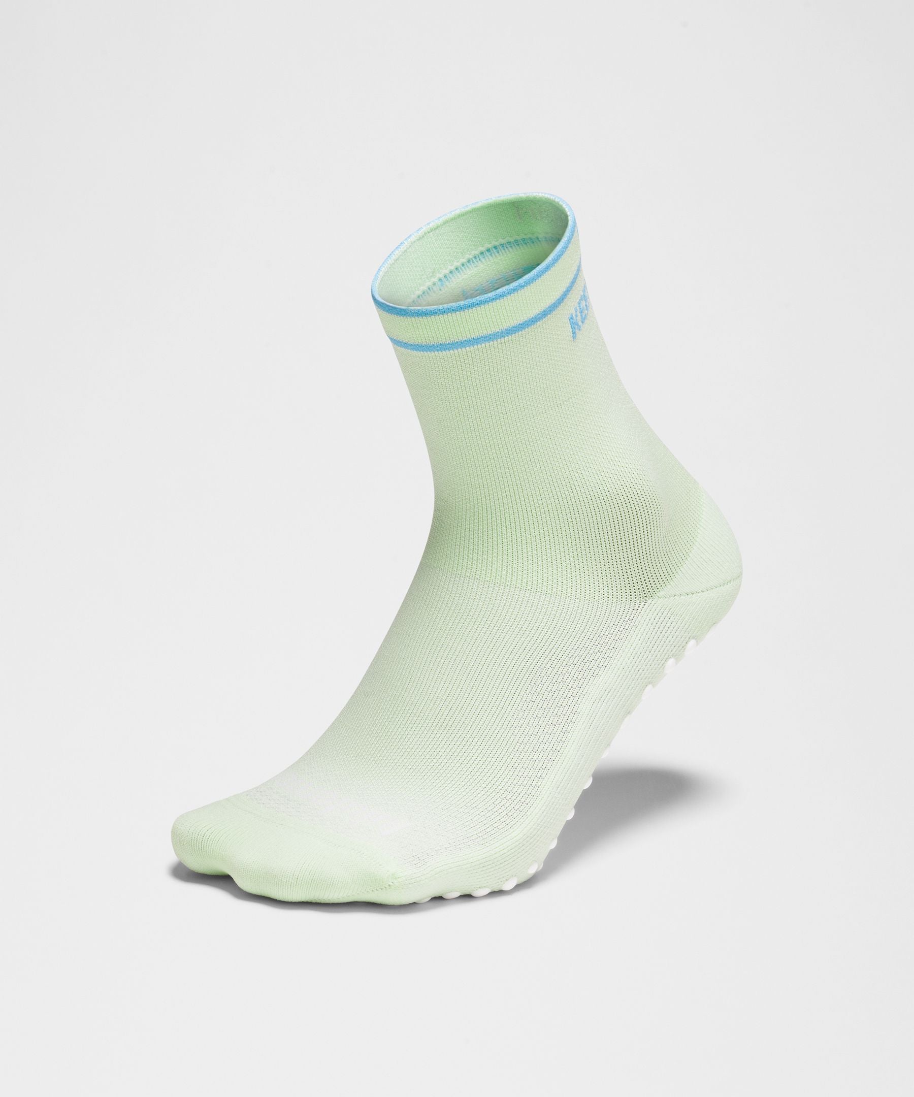 Lululemon Unisex Find Your Balance Grip Quarter Socks