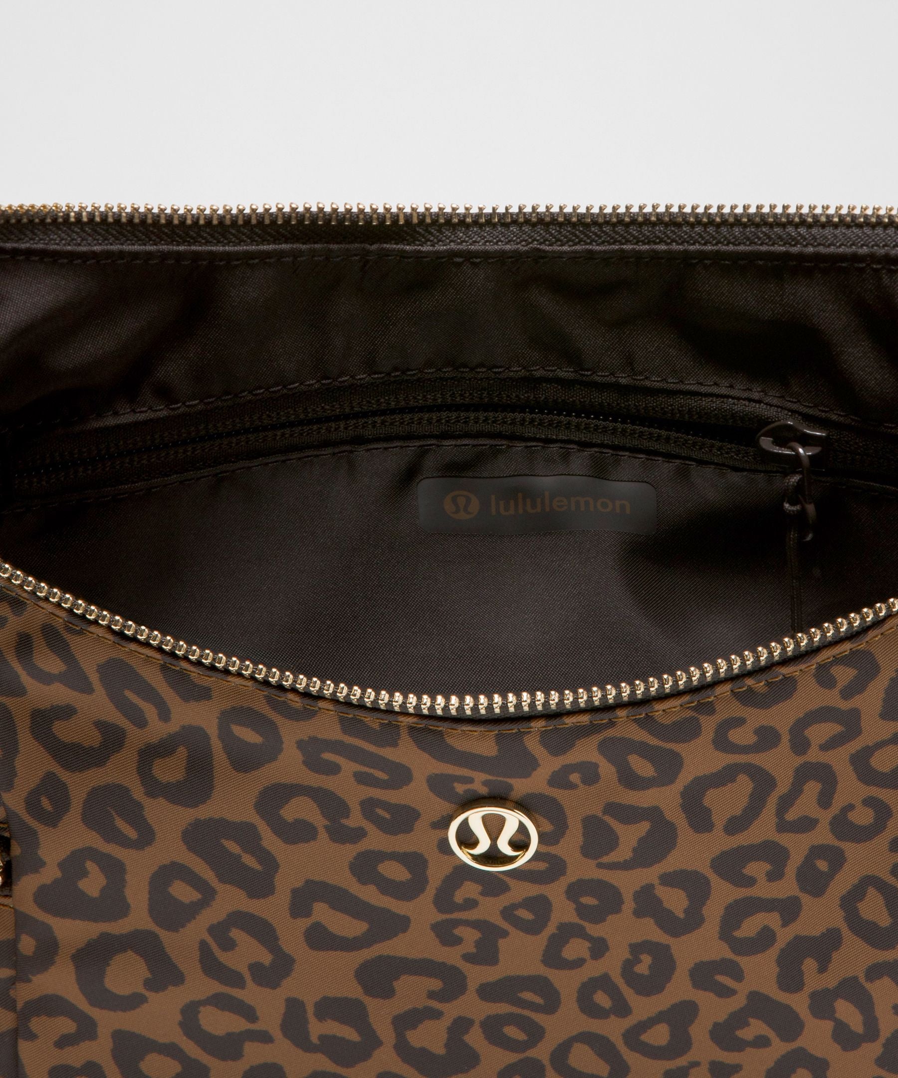 Lululemon Slouchy Sling Bag 6L *Metal Hardware