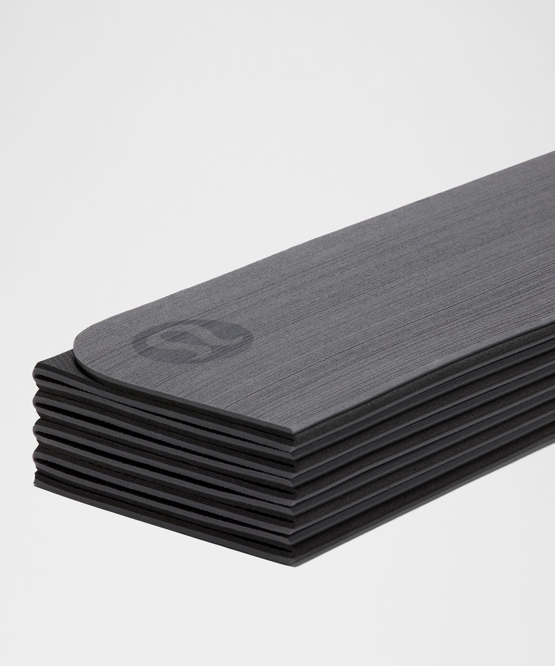 #color_traverse-grey/black