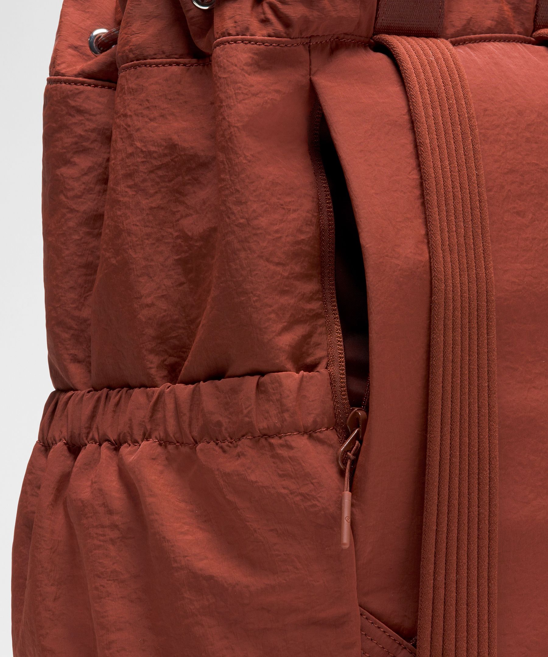 Lululemon 2-in-1 Drawstring Bucket Bag