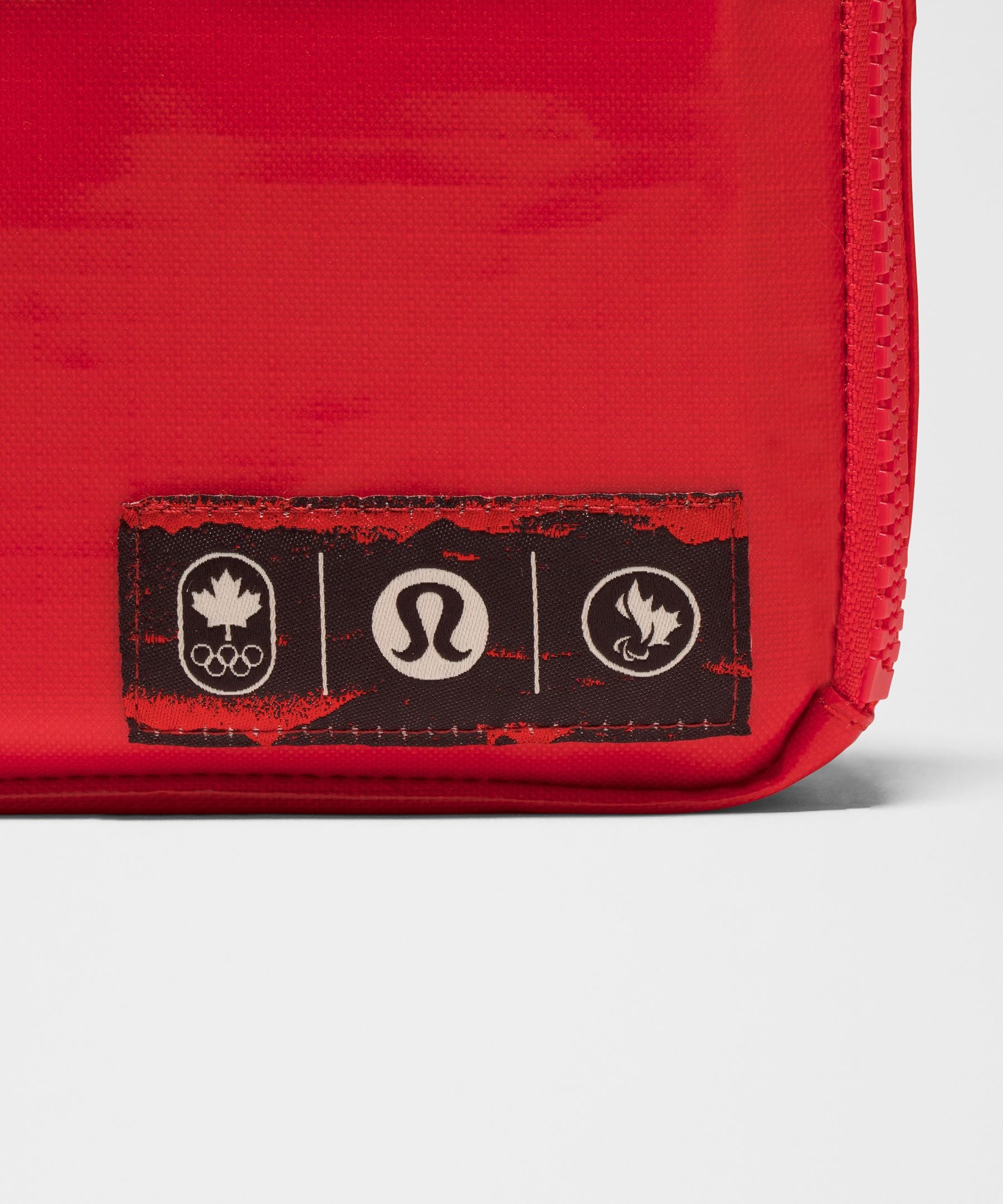 Lululemon Team Canada Future Legacy Easy Access Ripstop Bag 1.5L *COC CPC Logo