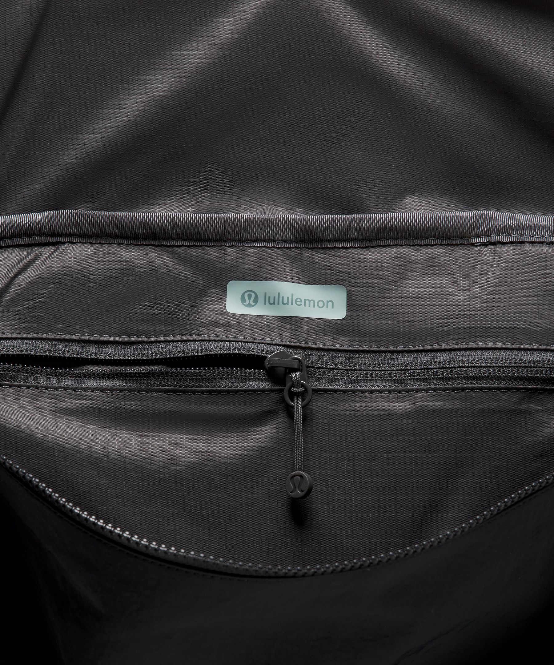Lululemon 3-in-1 Gym Duffle Bag 30L