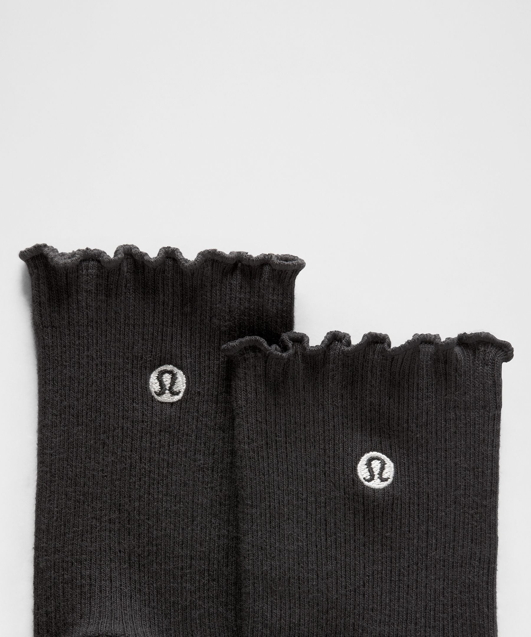 Lululemon Unisex Lettuce Edge Quarter Socks