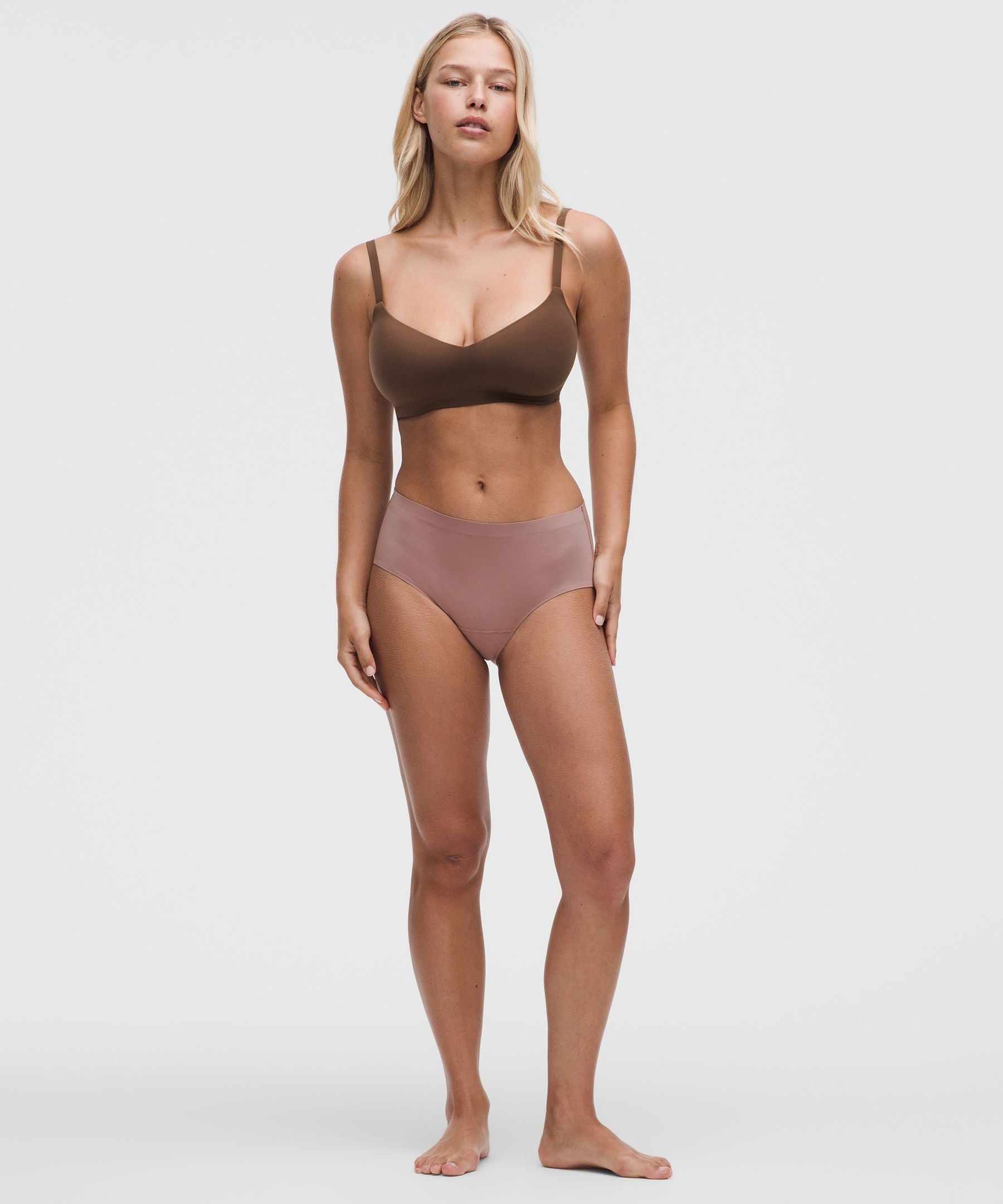 Lululemon Wundermost Adjustable T-Shirt Bra *A–DD Cups