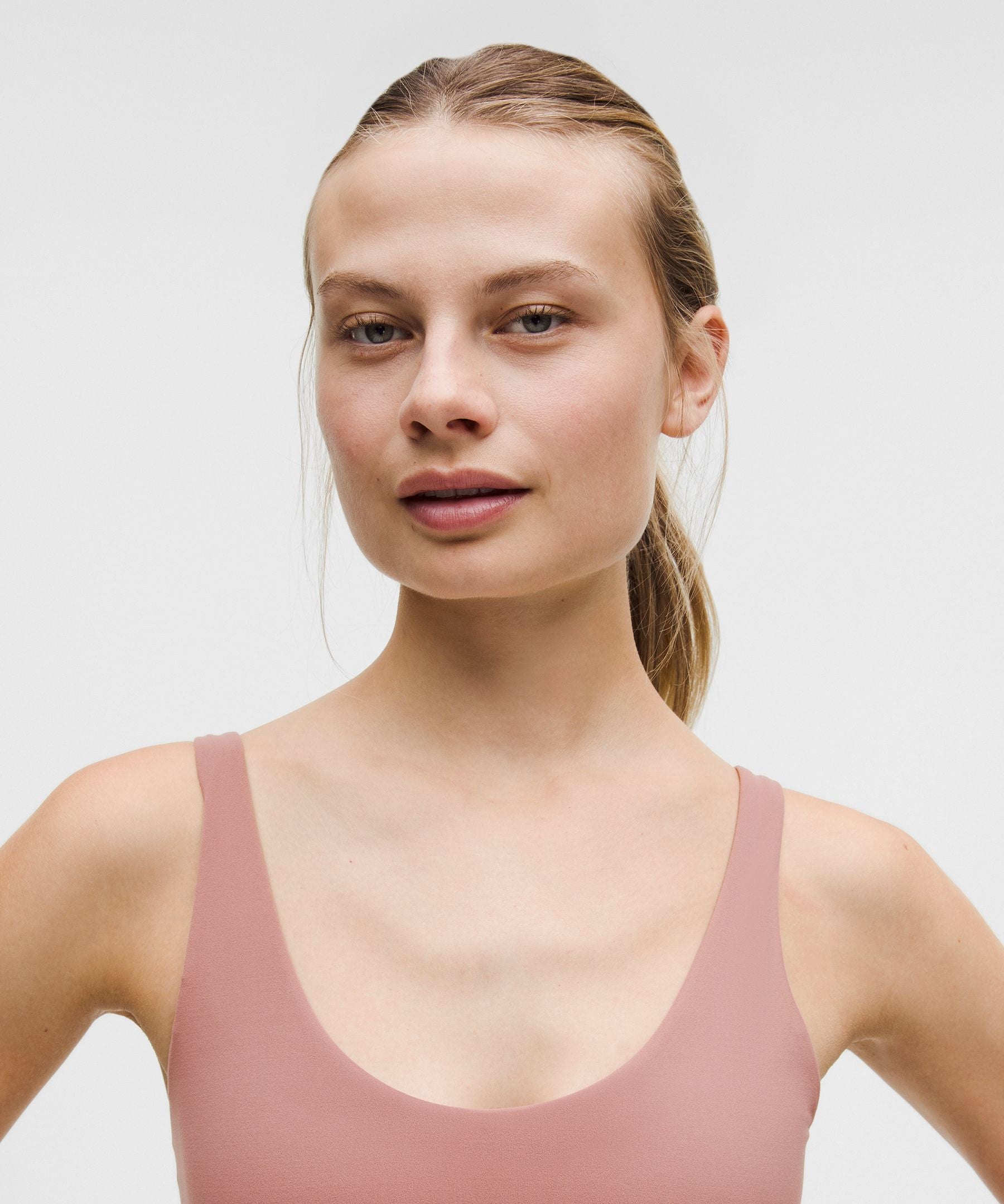 Lululemon Nulu Twist-Front Scoop-Neck Bra *Light Support, B/C Cup
