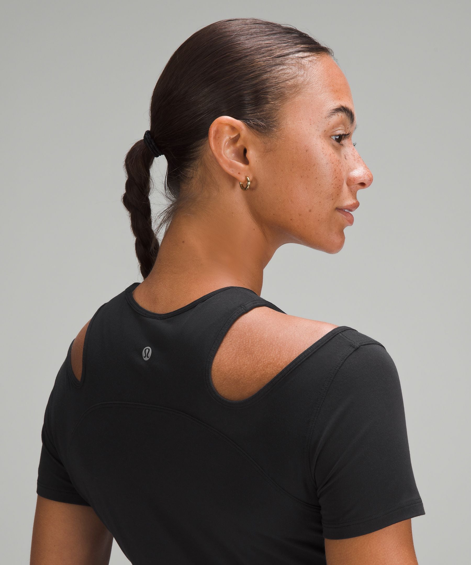 Lululemon Women's Shoulder Cut-Out Yoga T-Shirt