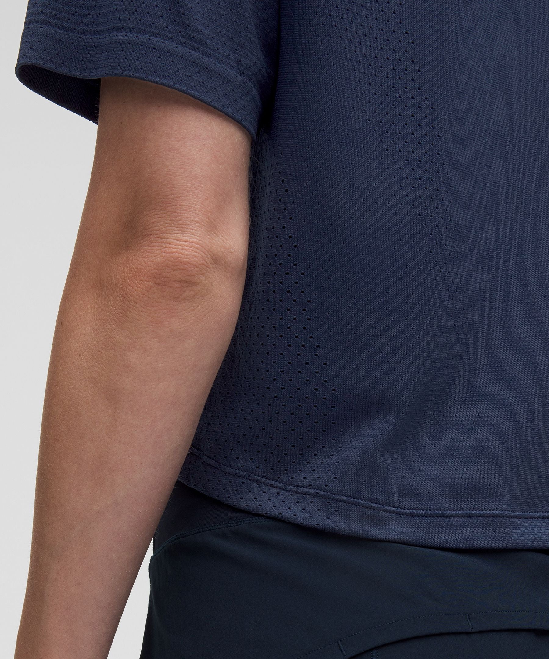 Lululemon Women's Swiftly High-Low Cropped Short-Sleeve Shirt