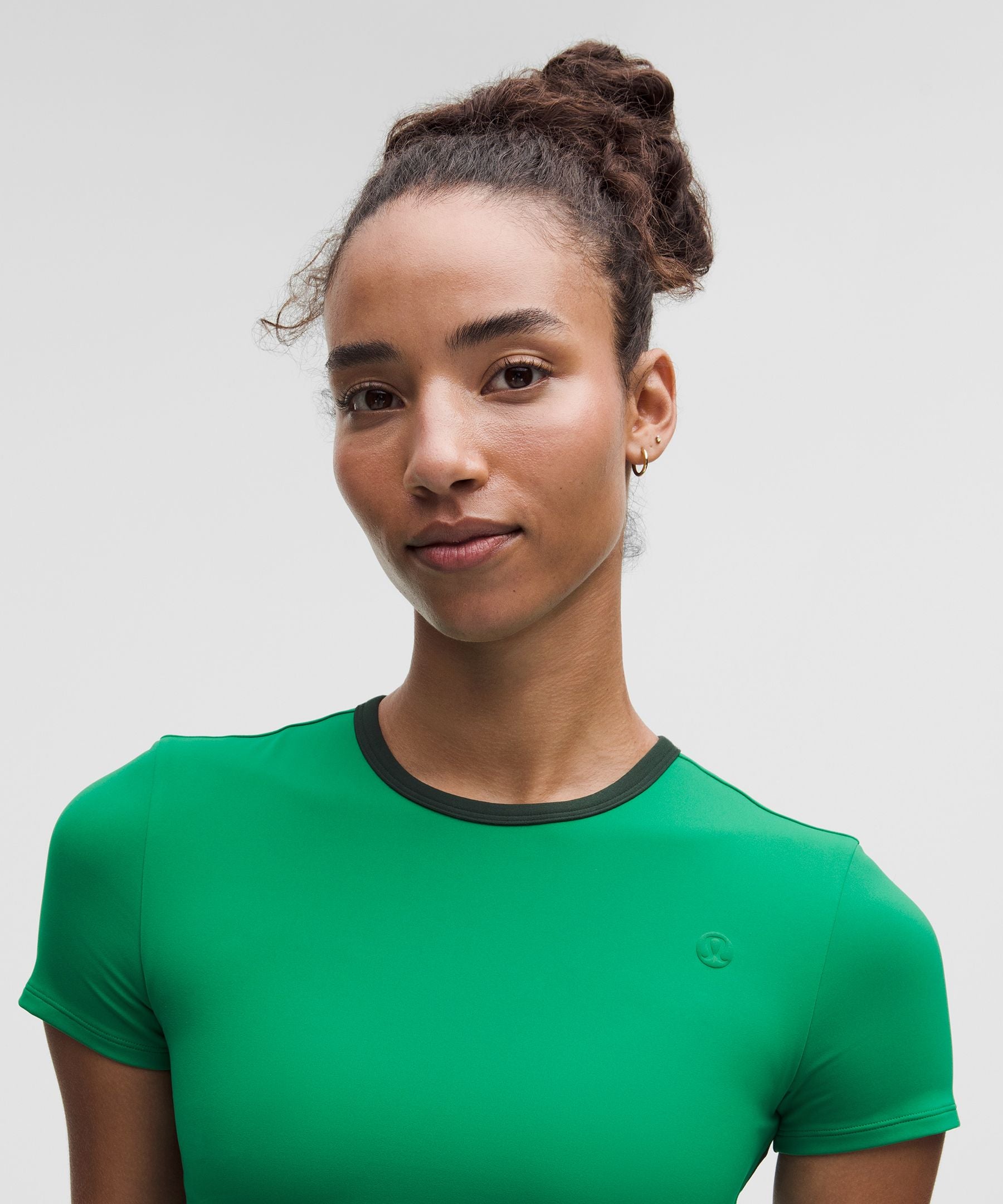 Lululemon Women's Tight-Fit Cropped Shelf-Bra T-Shirt *Light Support, B/C Cup