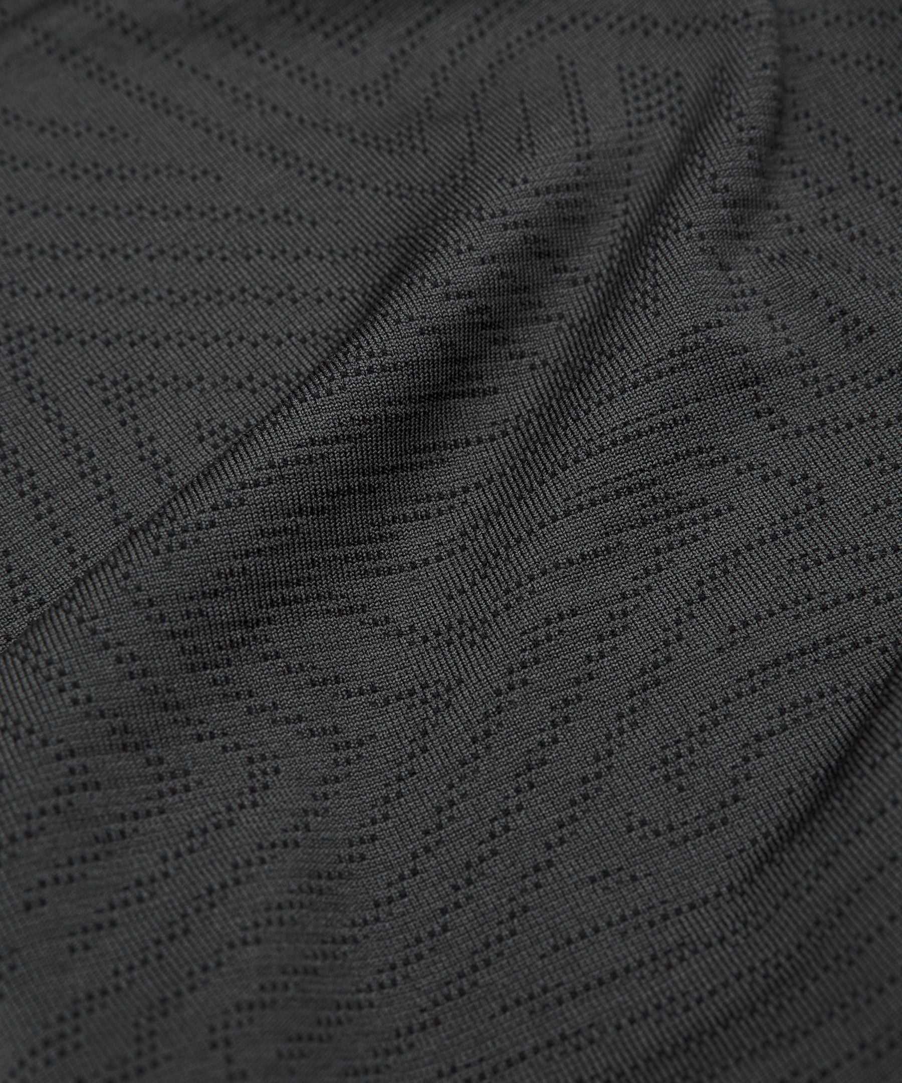 Lululemon Women's Team Canada Swiftly Tech Long-Sleeve Shirt 2.0 Waist Length *COC Logo