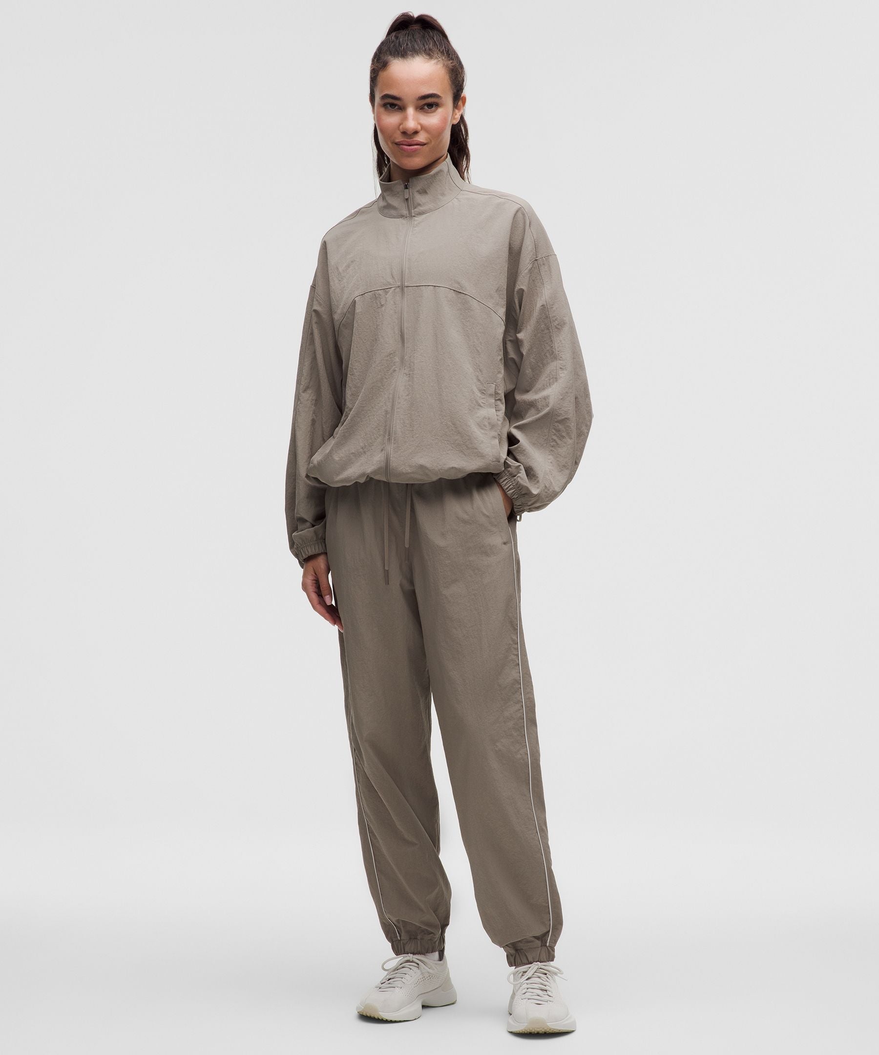 #color_warm-ash-grey/dove-grey