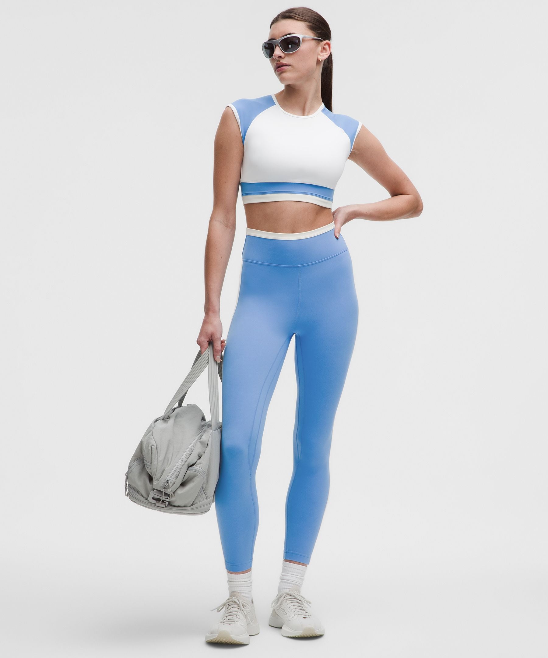 #color_white/pool-party/bone