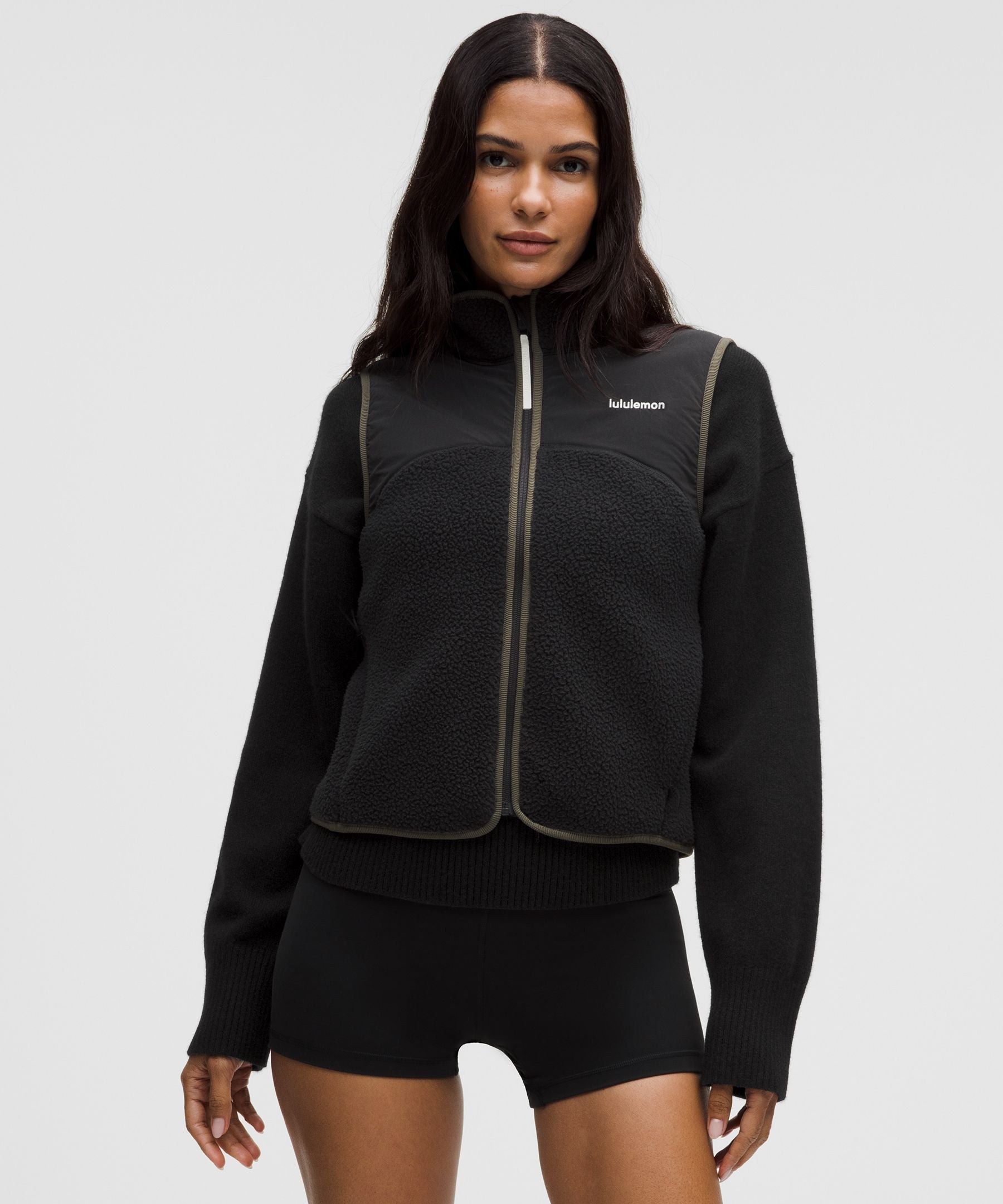 #color_black/olive-brown/light-ivory