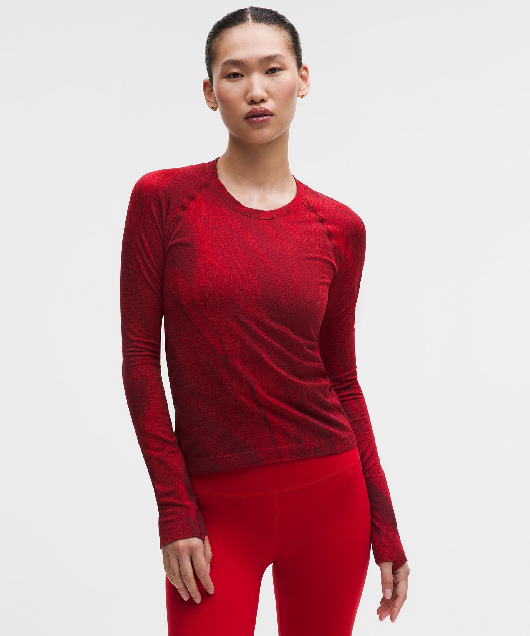 #color_swirling-plumes-oxford-red/burgundy-bay