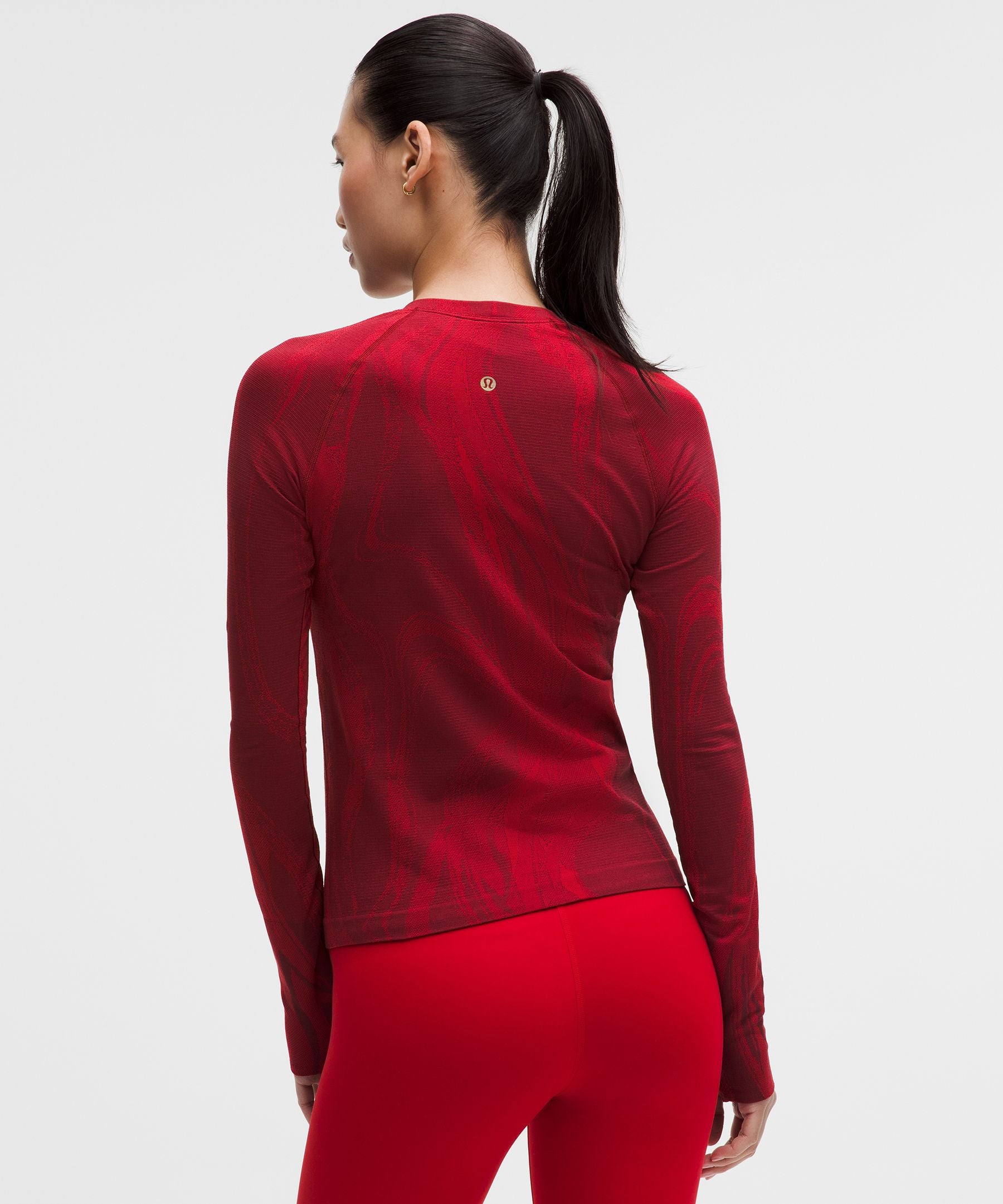 #color_swirling-plumes-oxford-red/burgundy-bay