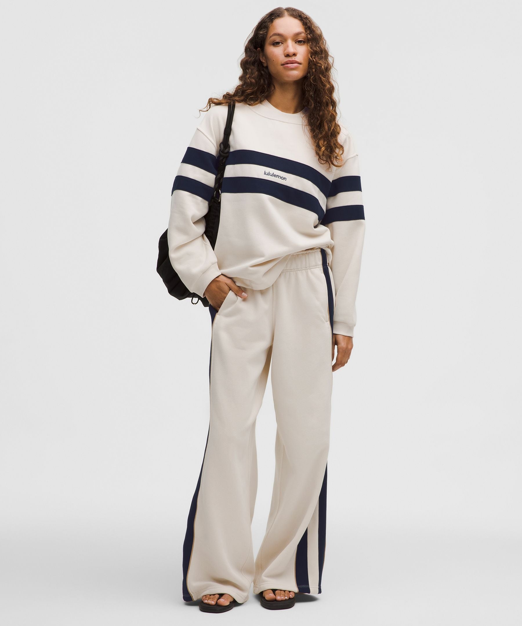 #color_light-ivory/true-navy