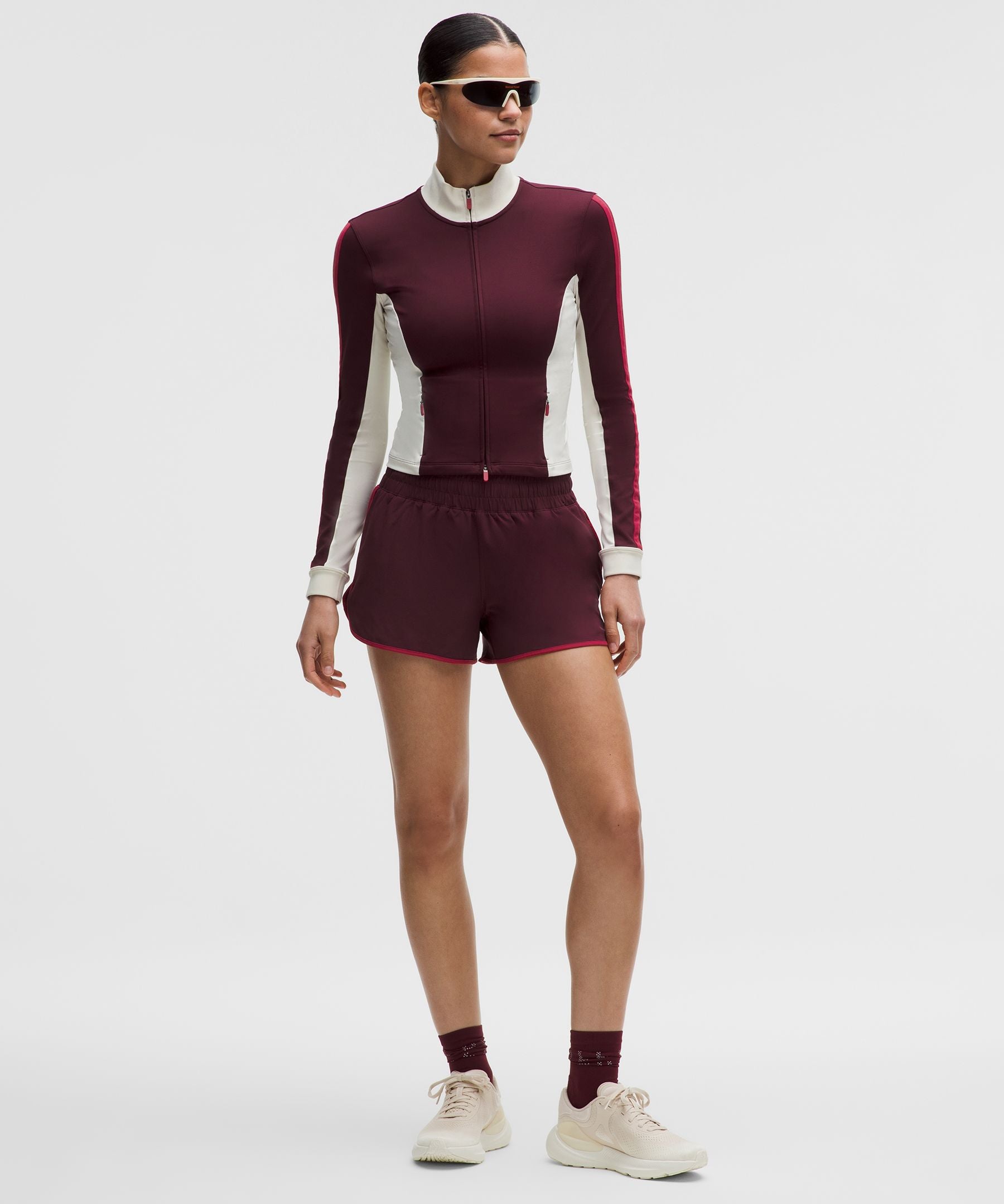 #color_burgundy-bay/light-ivory/oxford-red