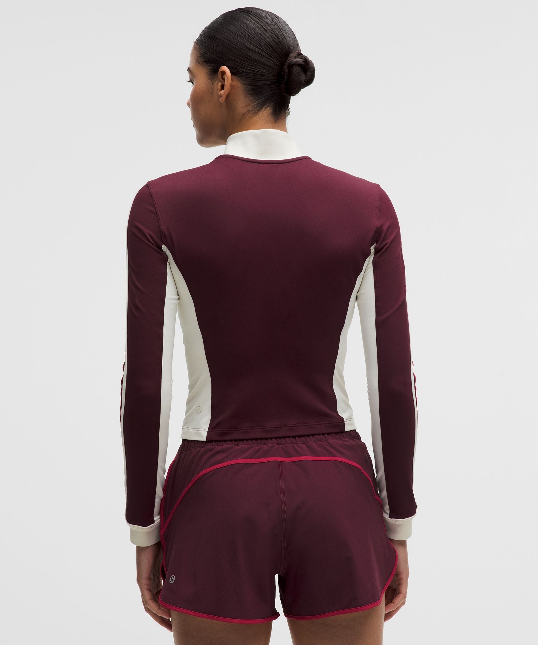 #color_burgundy-bay/light-ivory/oxford-red